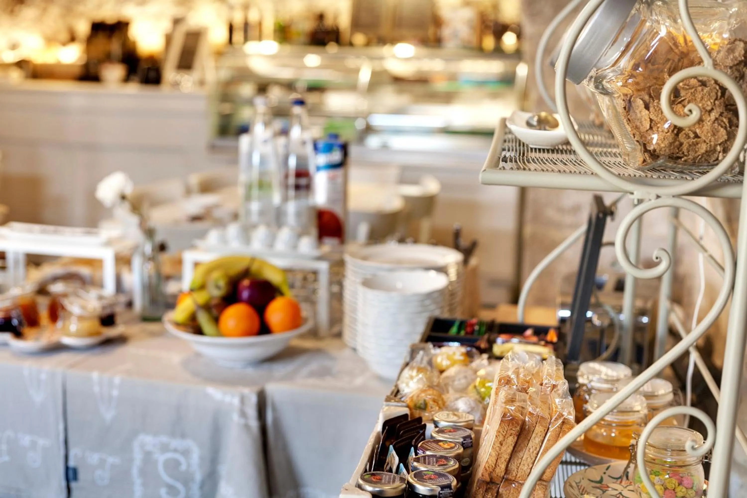 Buffet breakfast in Sabbinirica