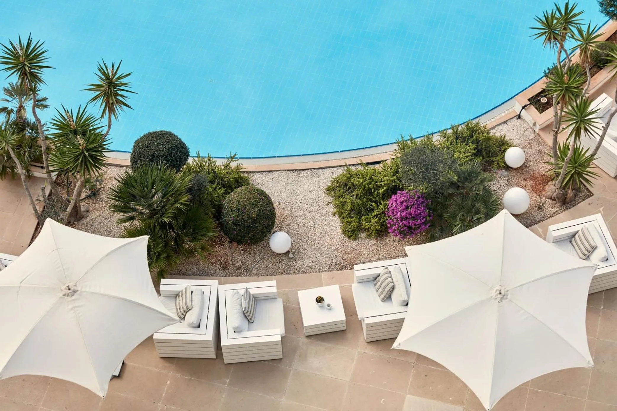 Swimming pool in Grecian Park