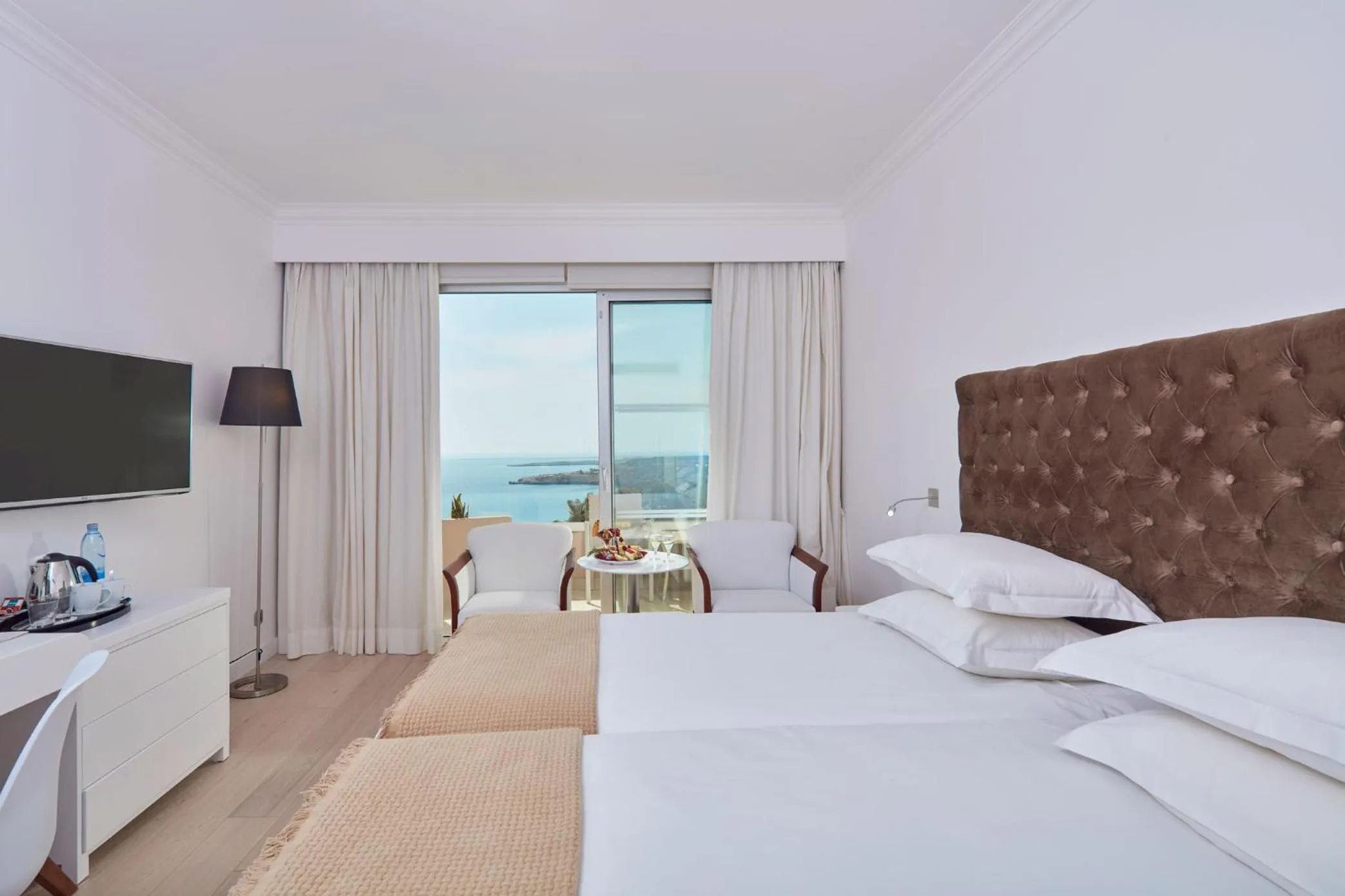 TV and multimedia, Bed in Grecian Park