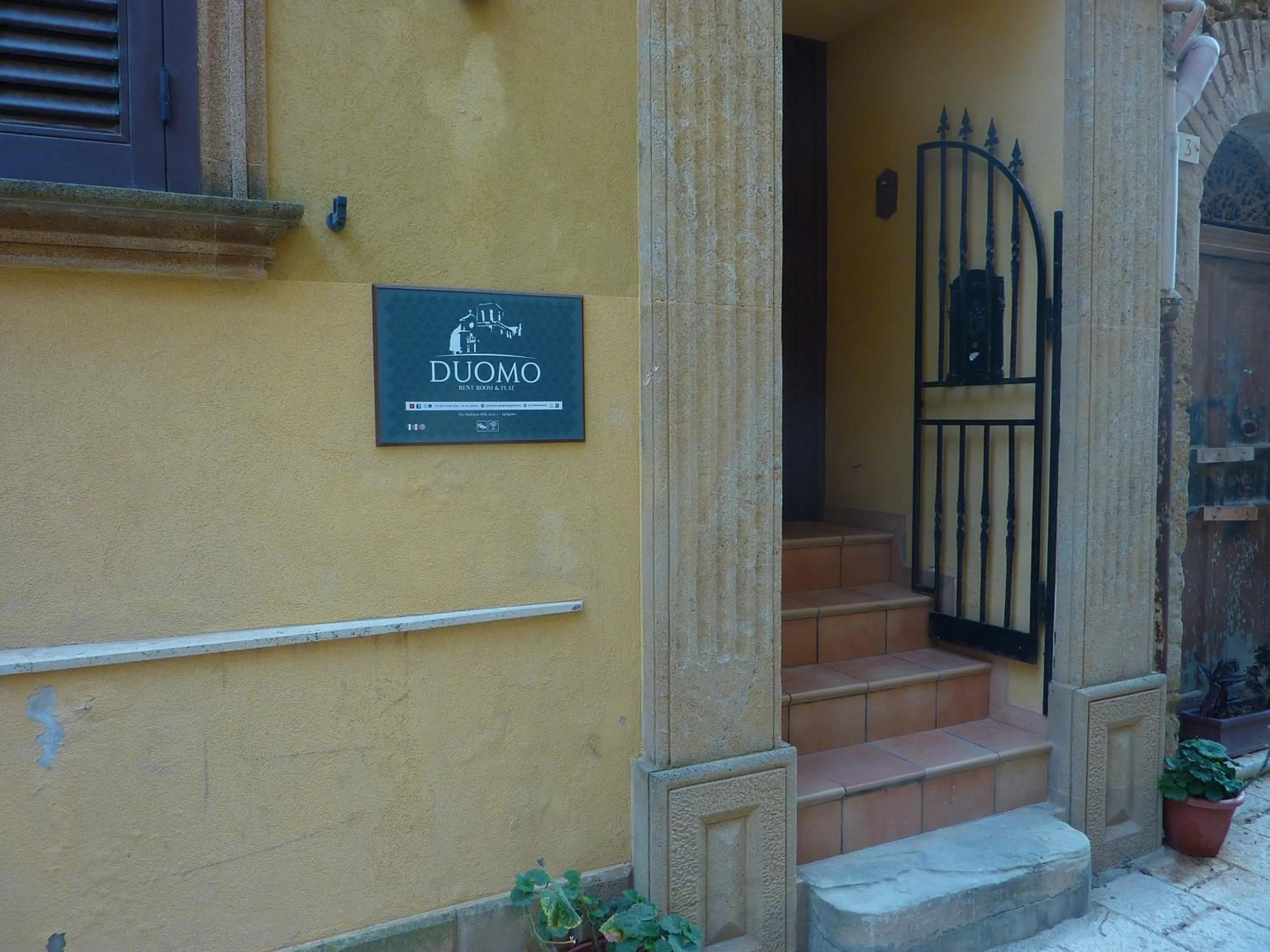 Facade/entrance in Duomo Rent Room & Flat