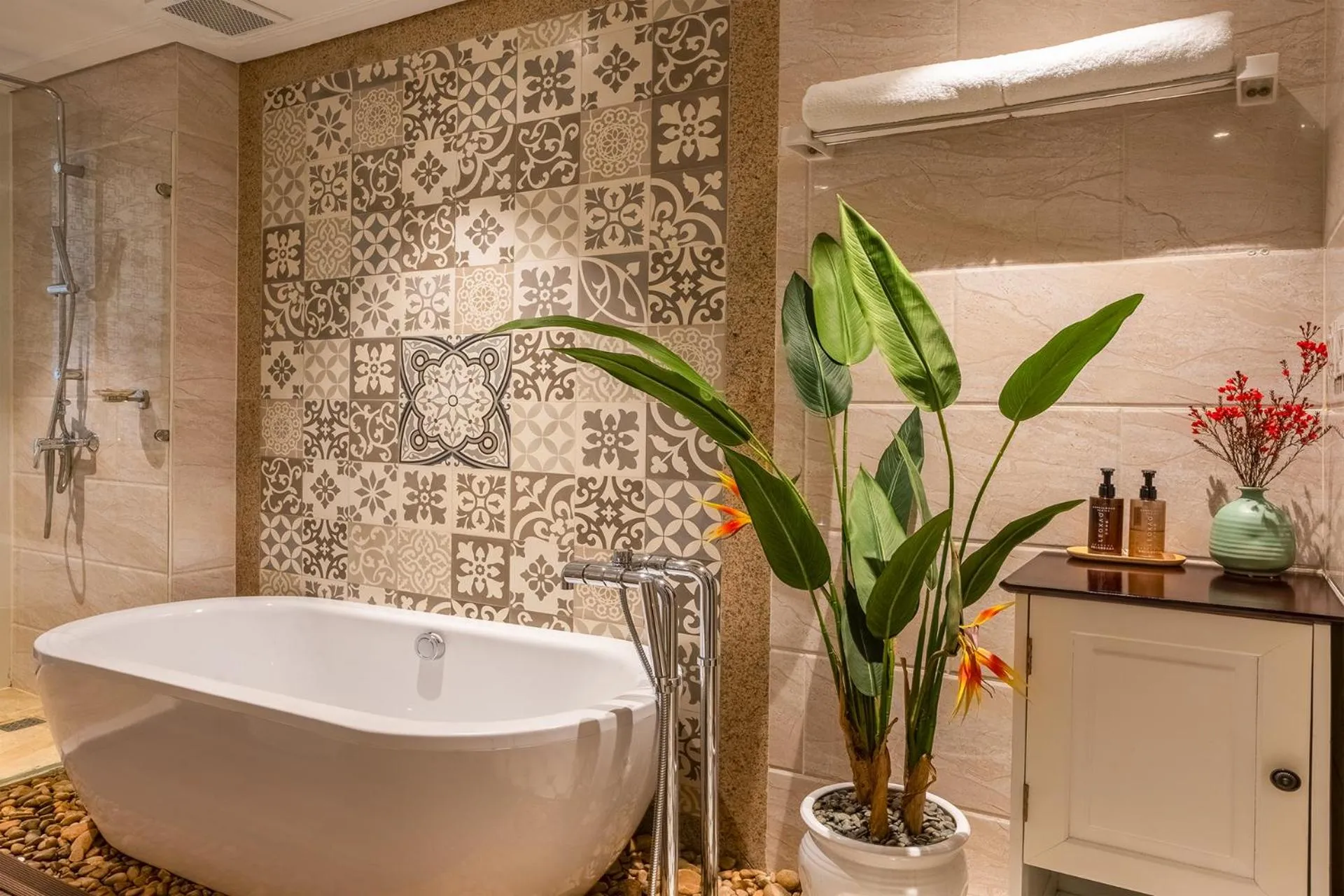 Shower in Alagon D'antique Hotel & Spa - Wellness Treatment Included