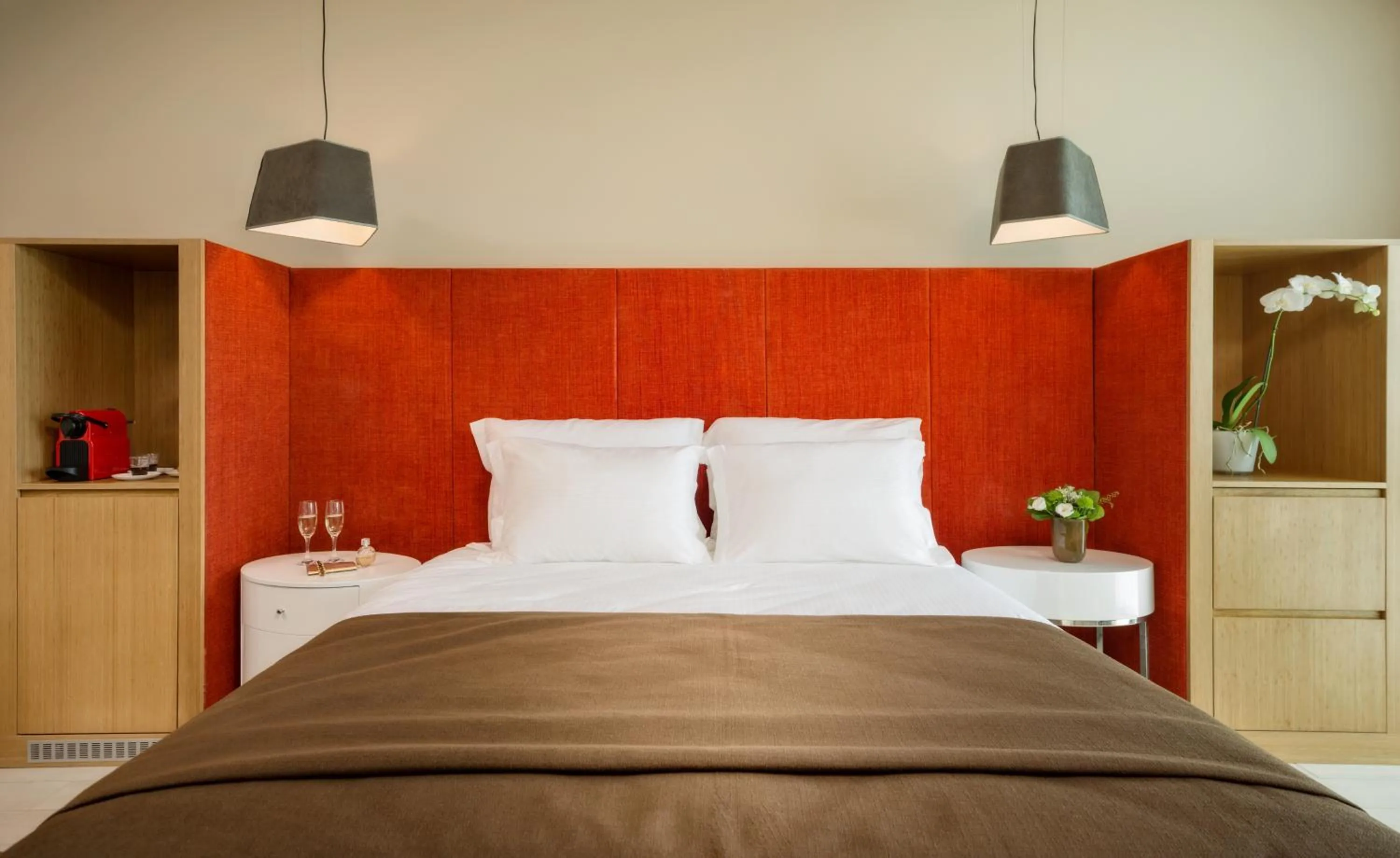 Bed in Prima Link Hotel