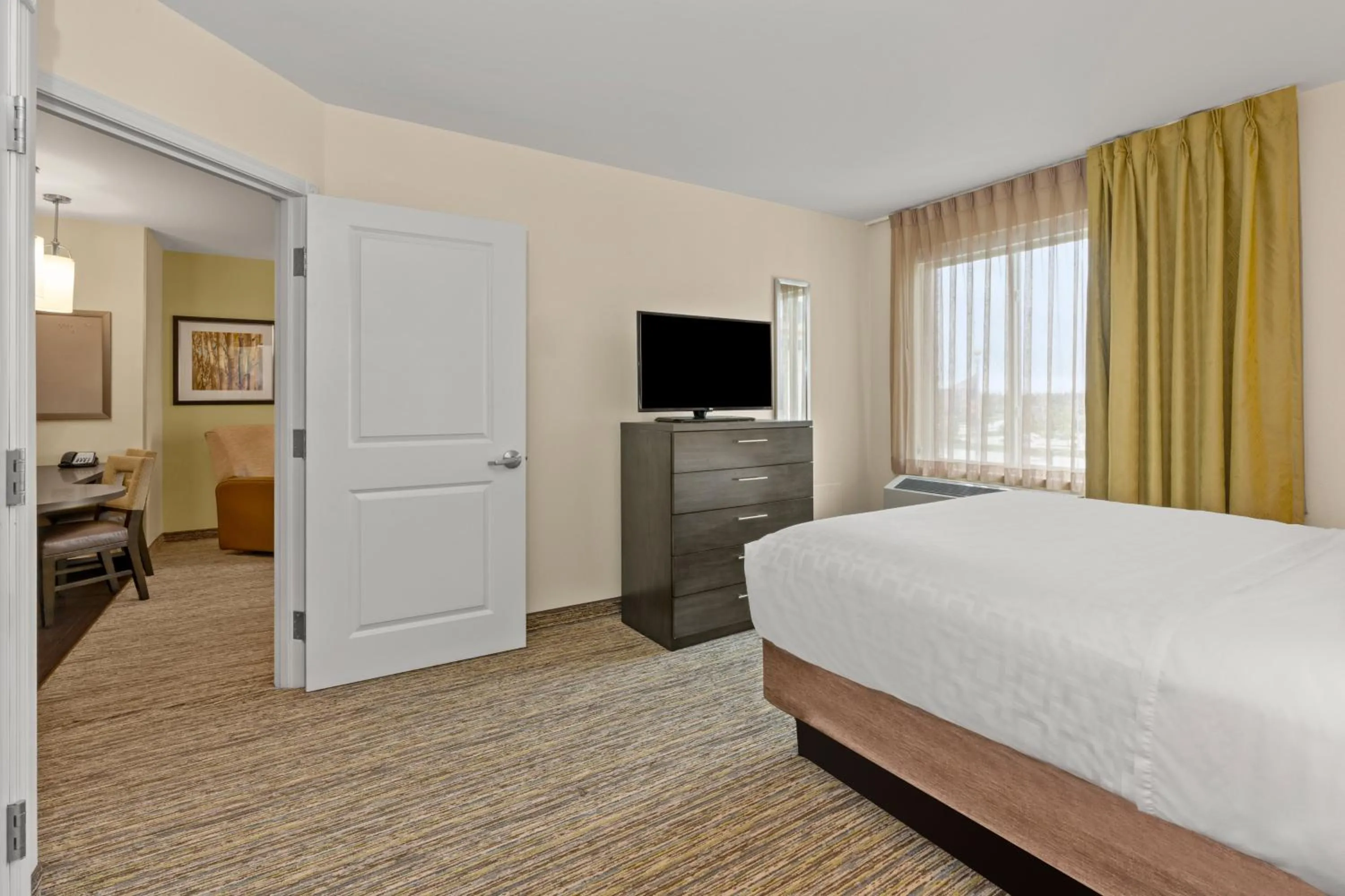 Photo of the whole room, Bed in Candlewood Suites - Fairbanks by IHG