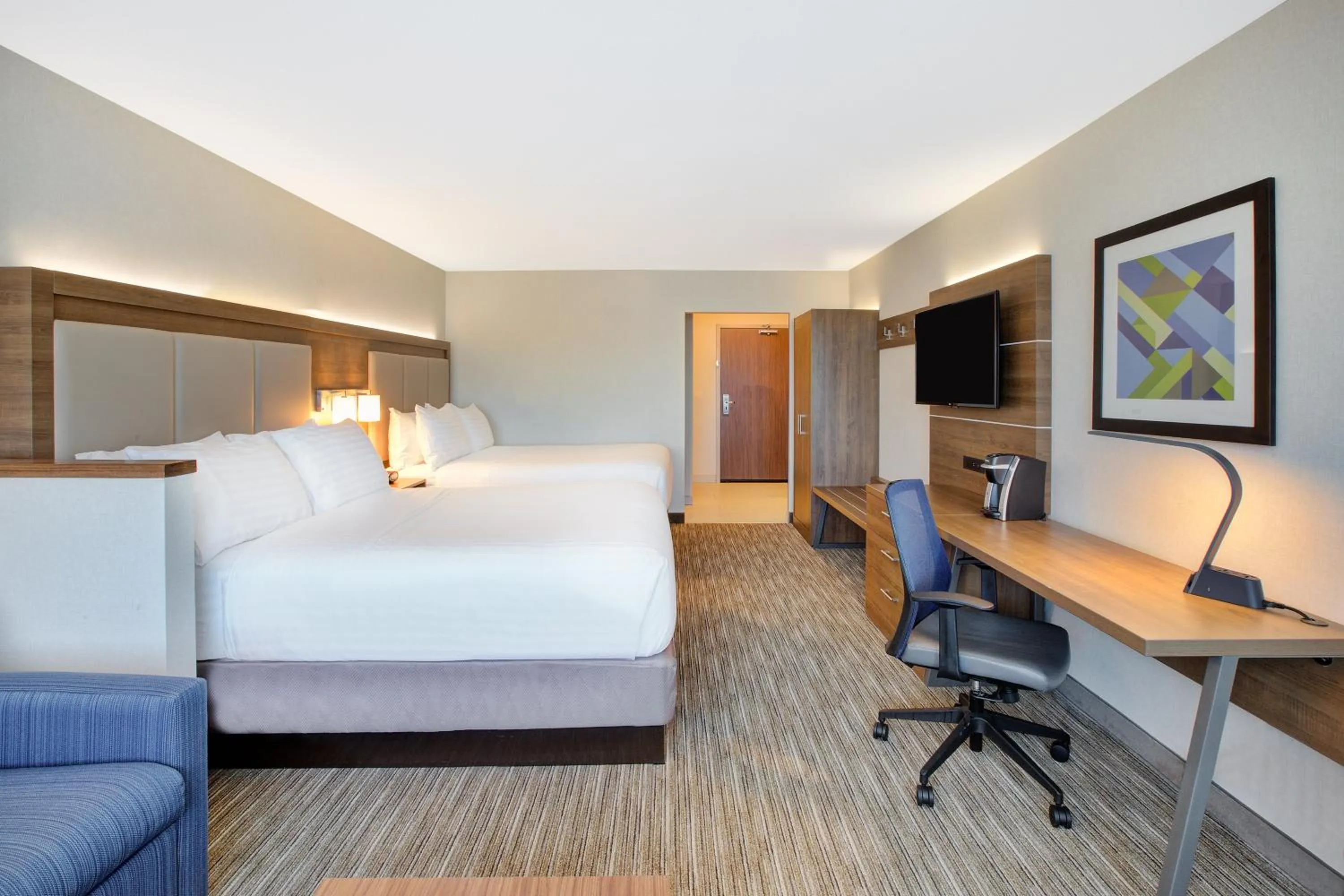 Photo of the whole room, Bed in Holiday Inn Express & Suites New Castle by IHG