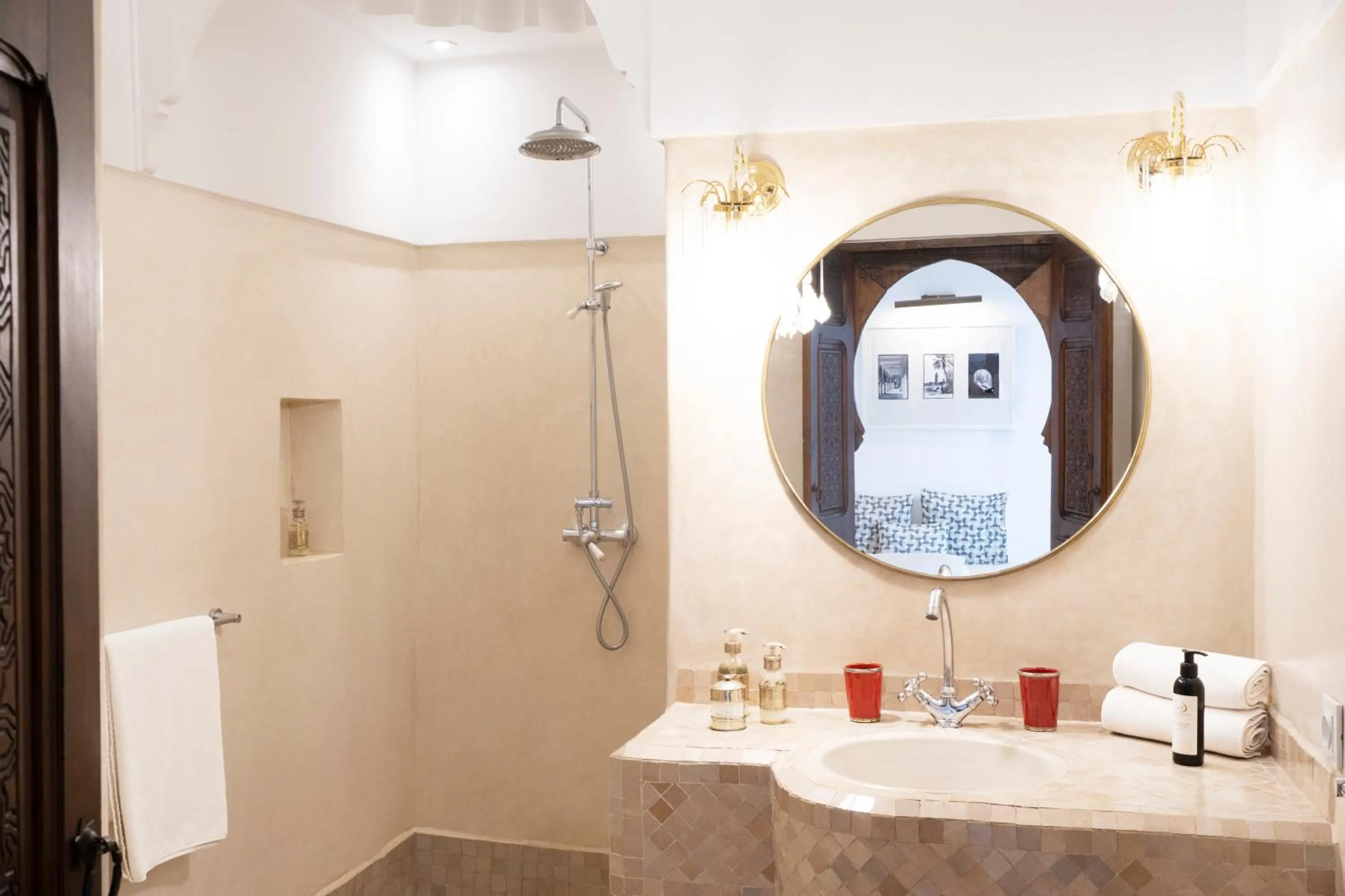 Shower in Riad Sashema