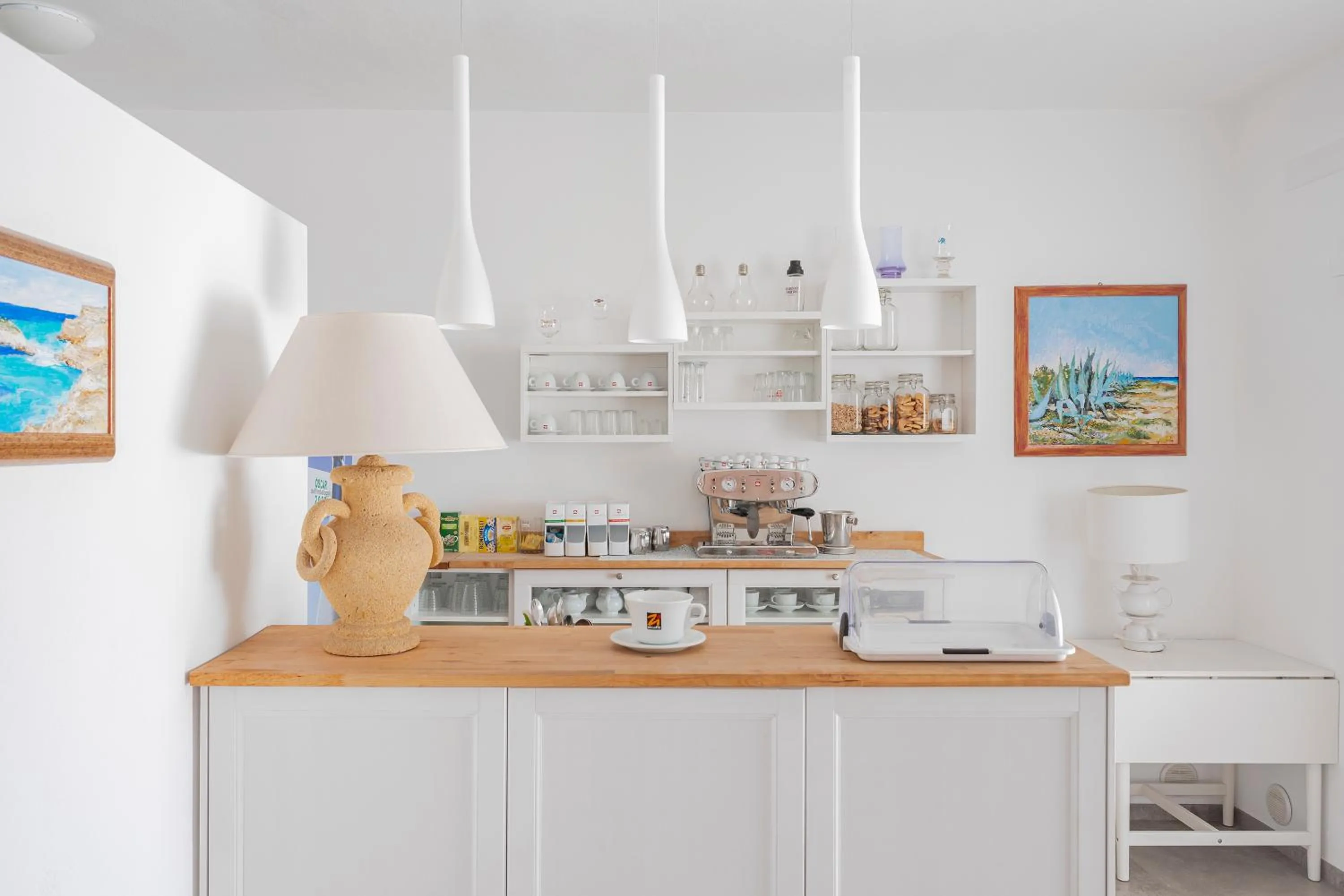 Coffee/tea facilities in Hotel Vega