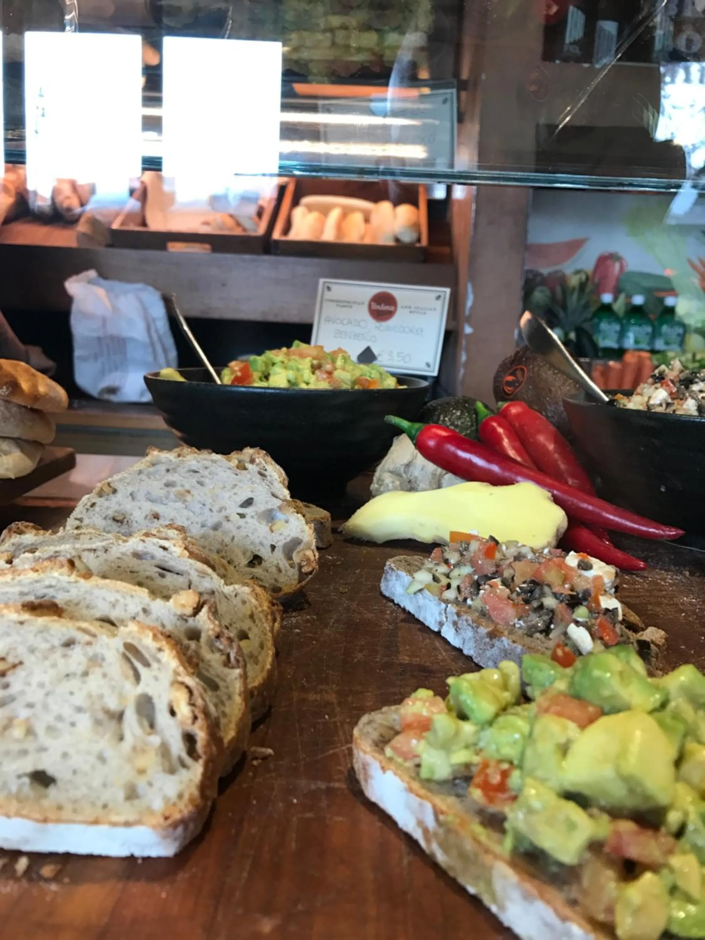 Restaurant/places to eat in Pandenus rooms