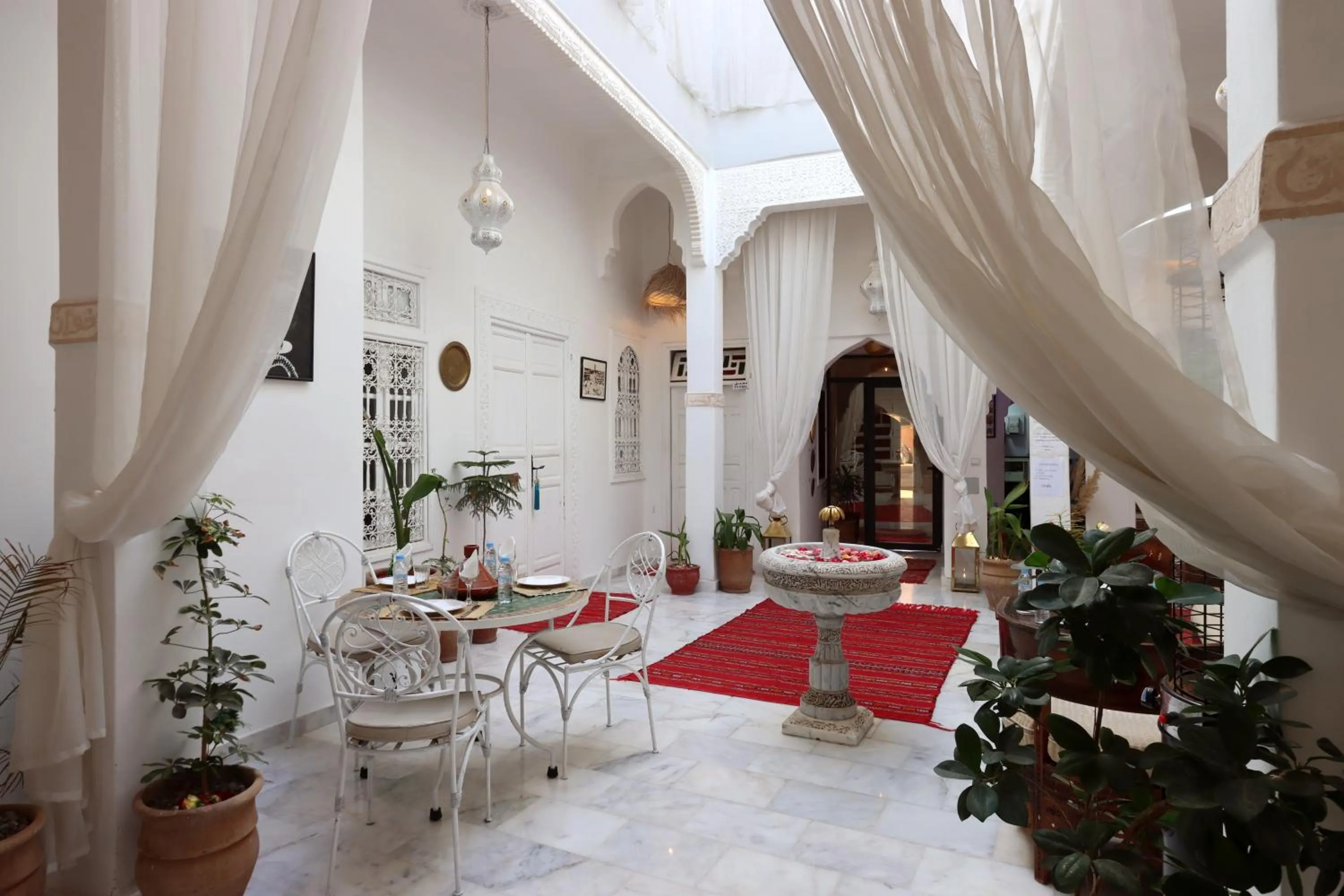 Restaurant/places to eat in Riad Morocco Sky
