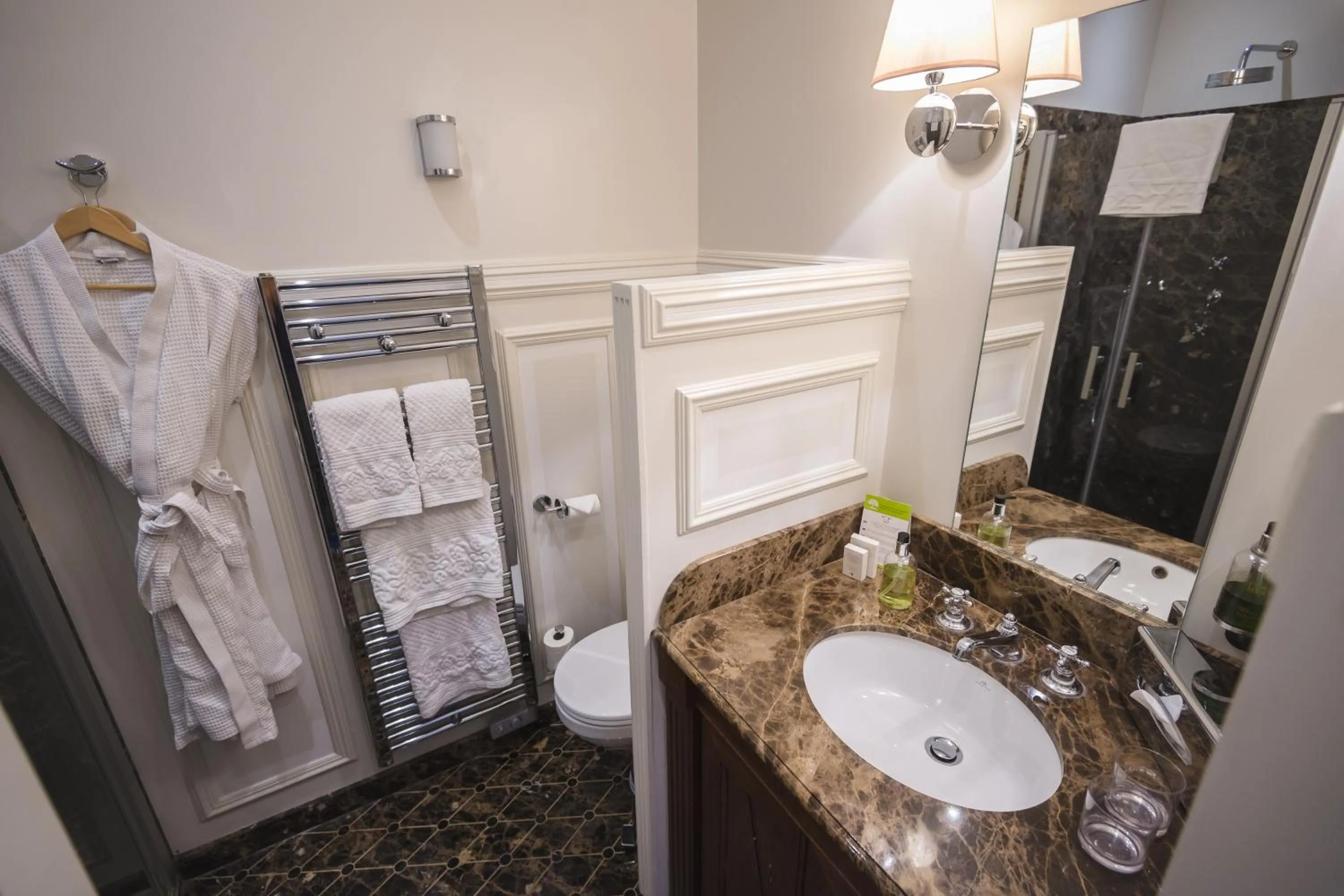 Shower in Villa Victor Louis - Bordeaux Centre