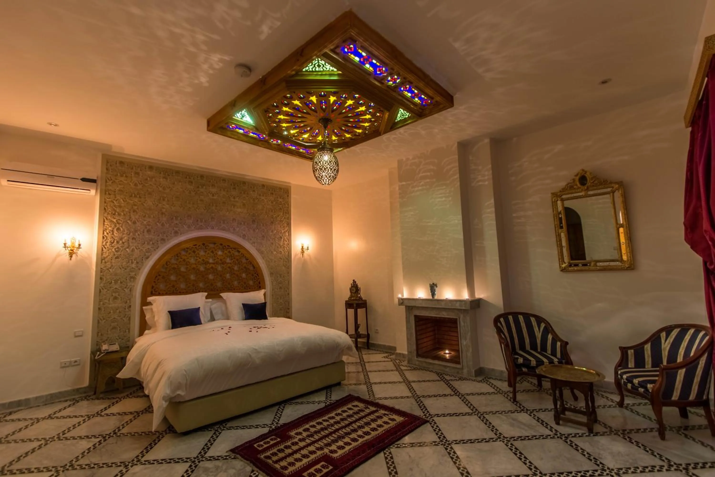 Bedroom, Bed in Riad Amor - Suite & Spa