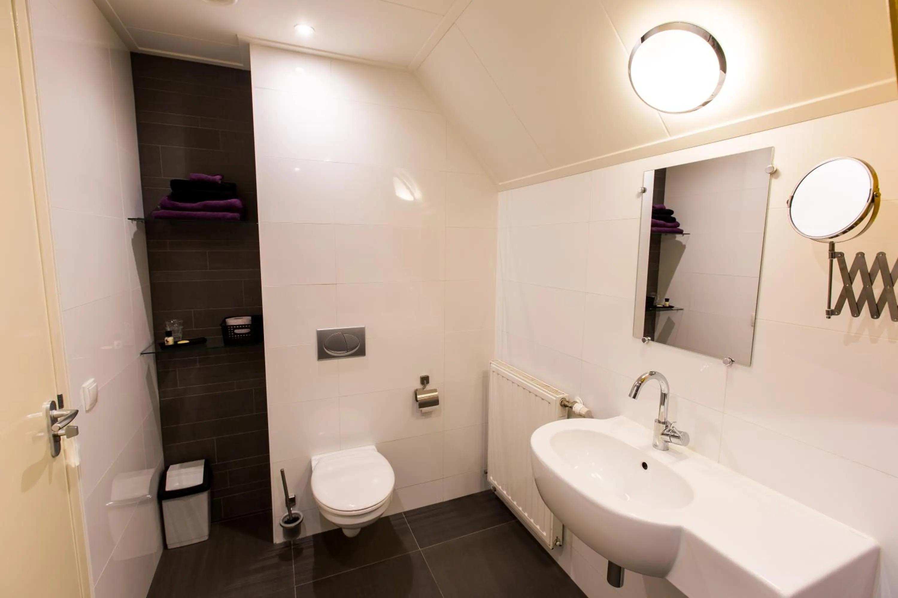 Toilet in Cuisinerie Mensinge With Dreams