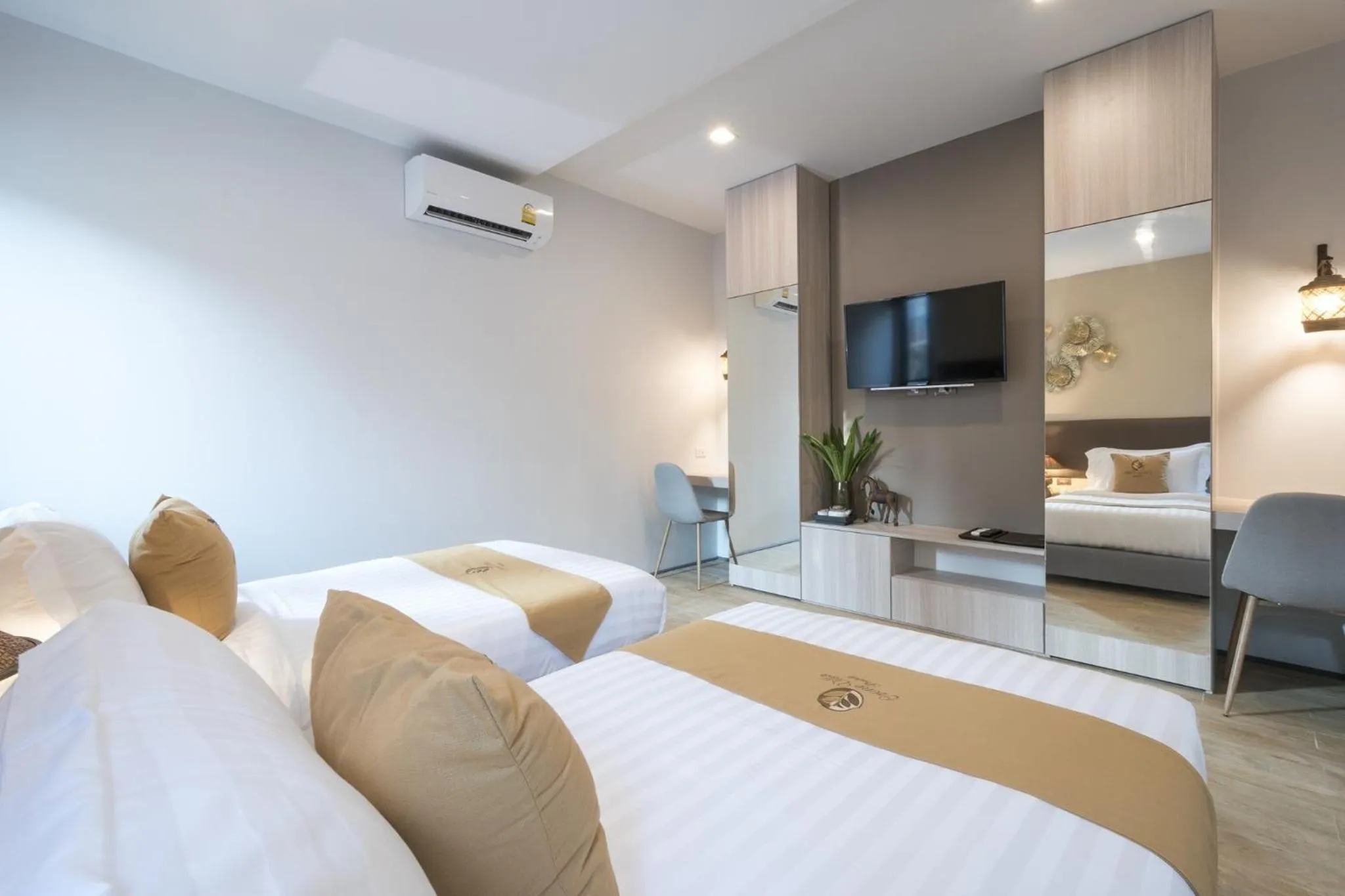 Bed in Ozone Villa Phuket