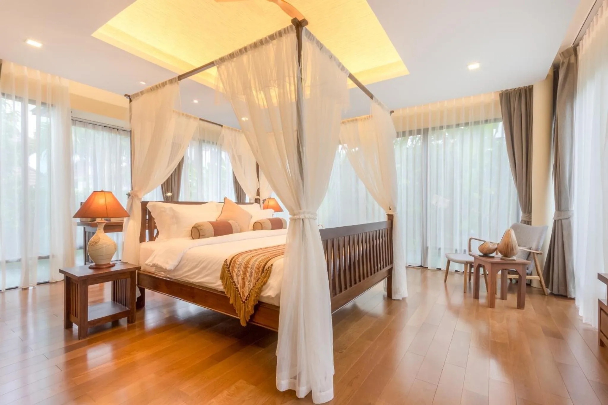 Bed in Ozone Villa Phuket