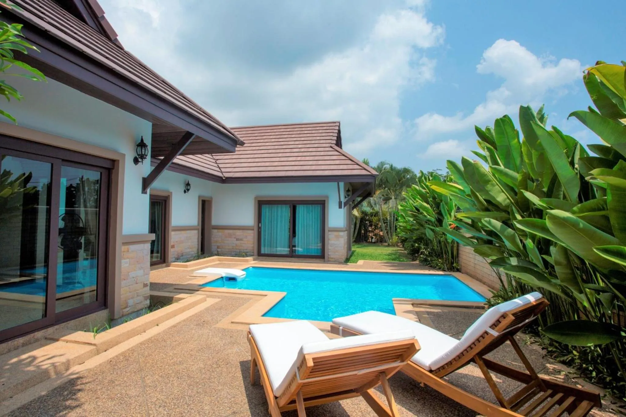 Ozone Villa Phuket