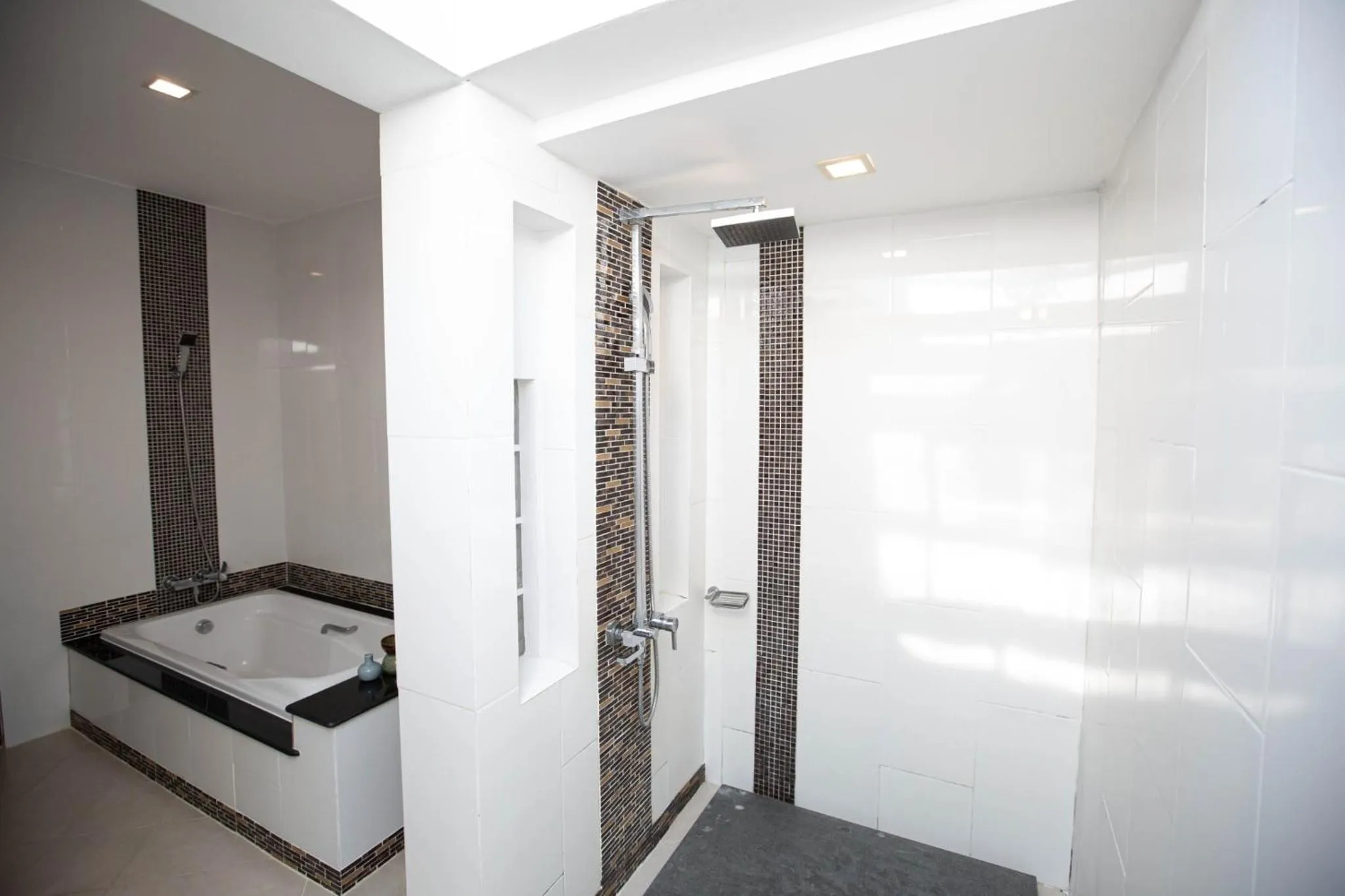 Bed in Ozone Villa Phuket