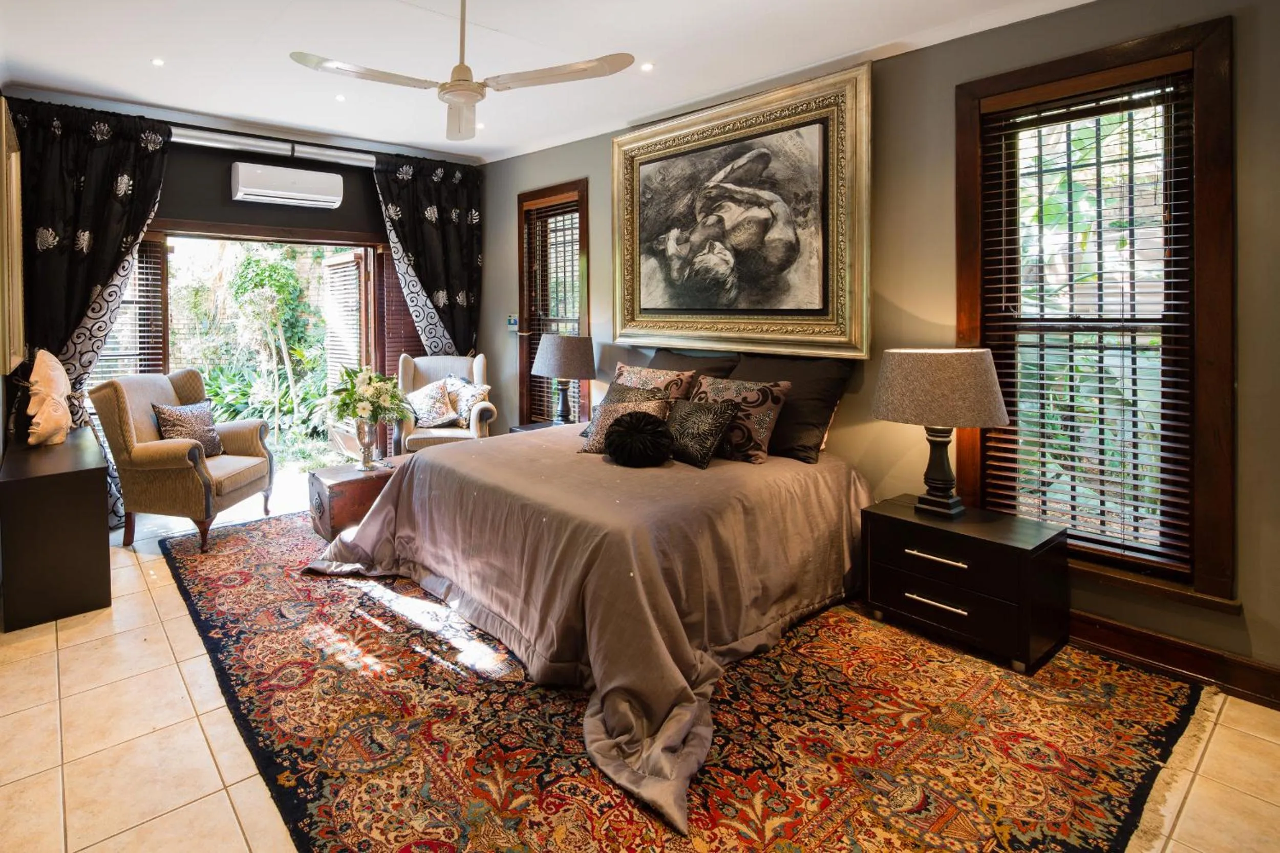 Bed in The Art Guesthouse