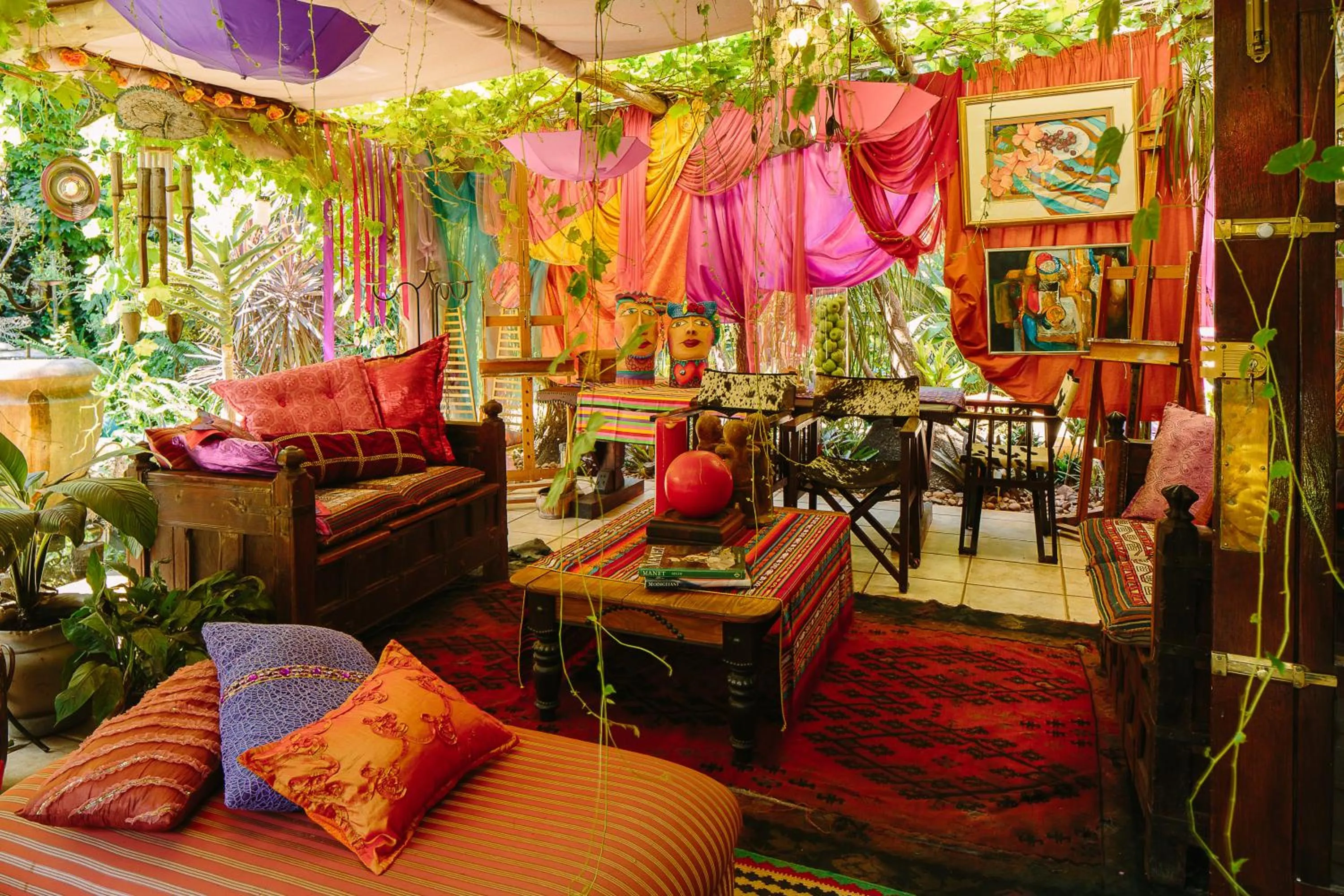 Restaurant/places to eat in The Art Guesthouse