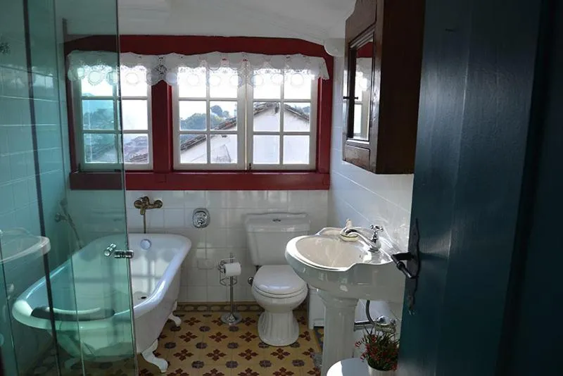 Bathroom in Pousada Guignard