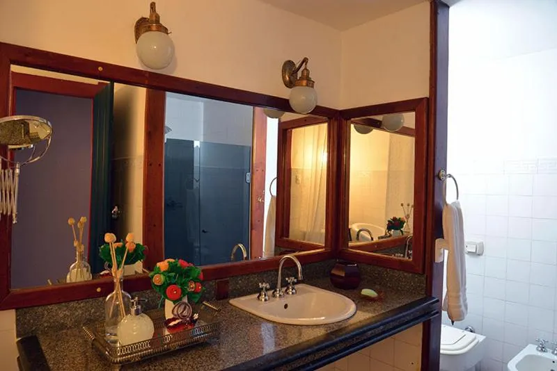 Toilet in Pousada Guignard