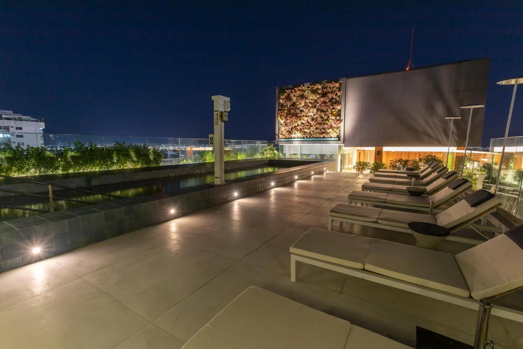 Swimming pool in Venit Mio Hotel