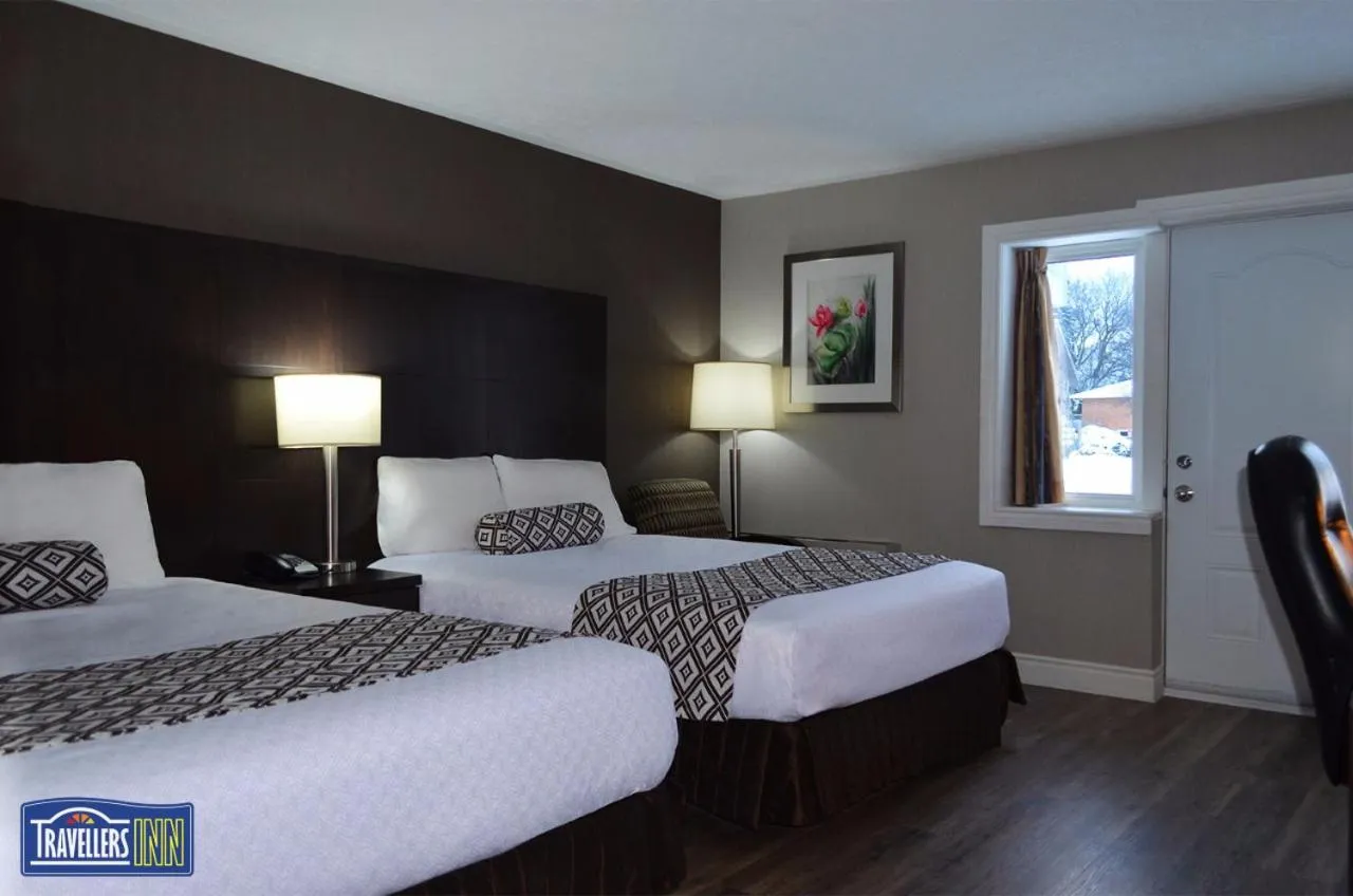 Bed in Travellers Inn