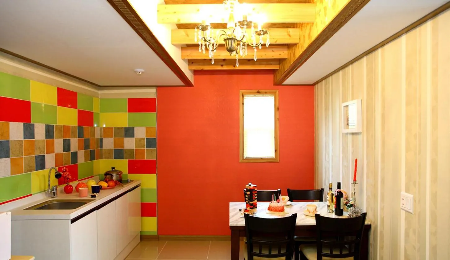 Kitchen or kitchenette in Bluesean Pension