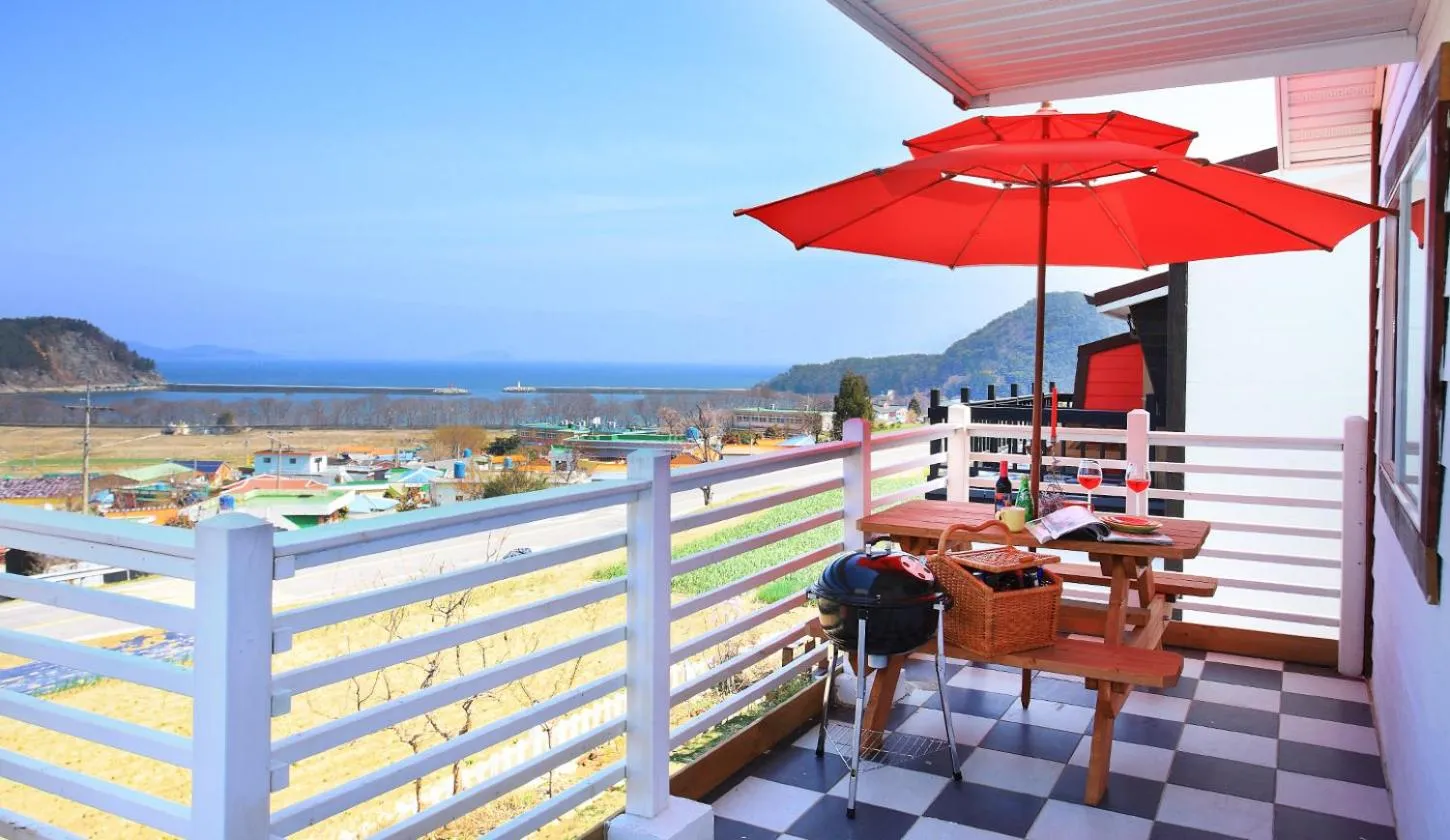 Day in Bluesean Pension