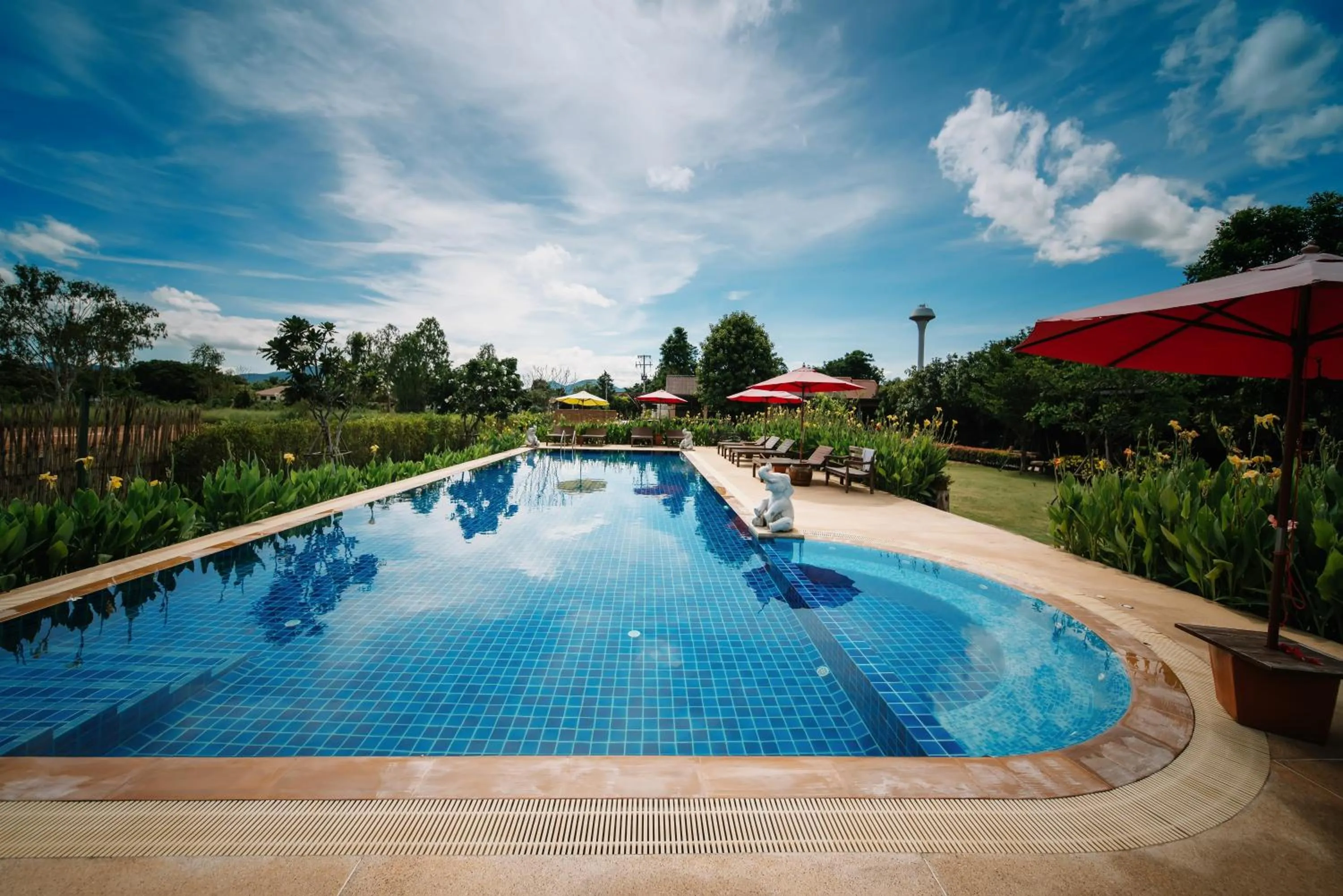 Swimming pool in Sawasdee Sukhothai Resort