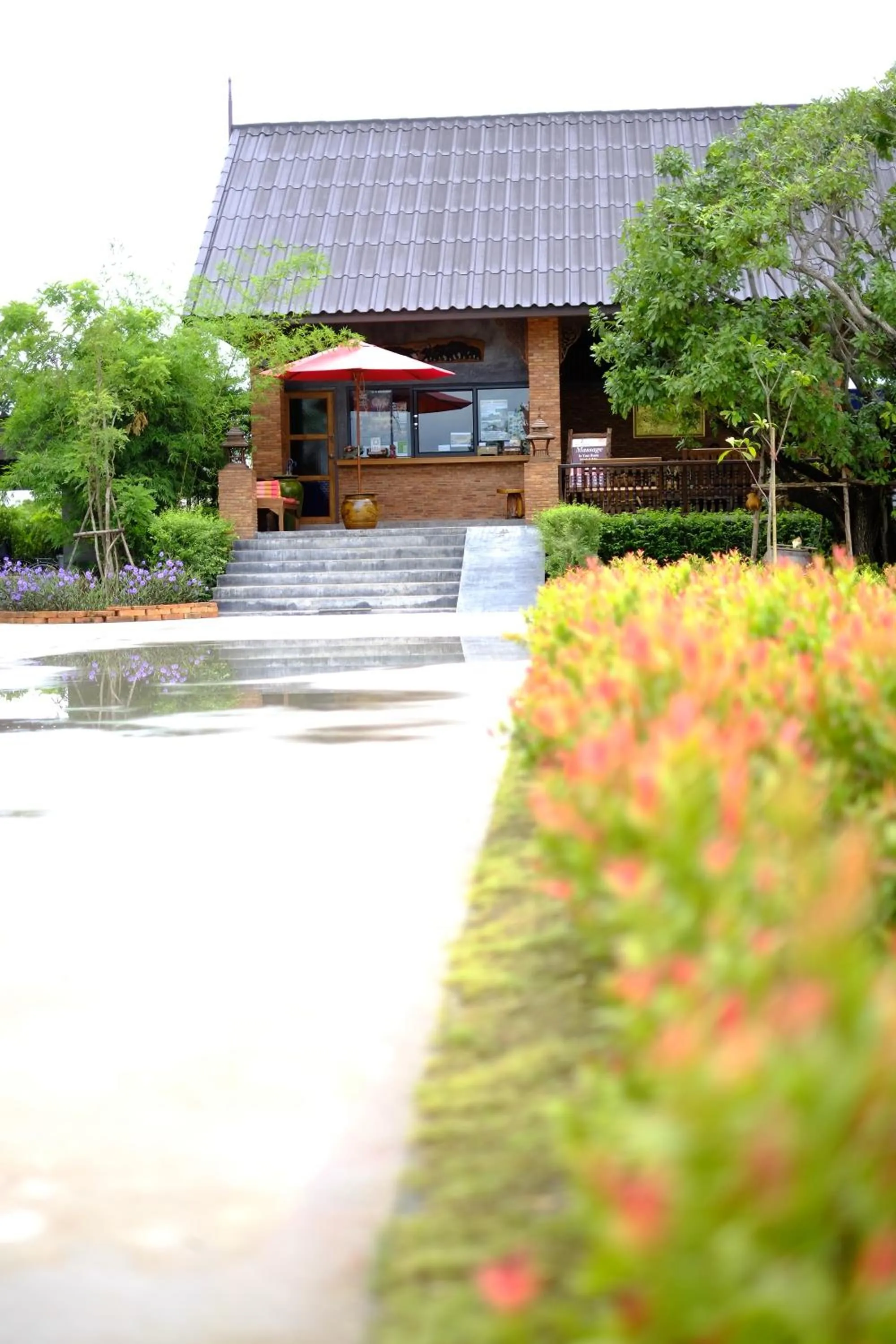 Garden in Sawasdee Sukhothai Resort