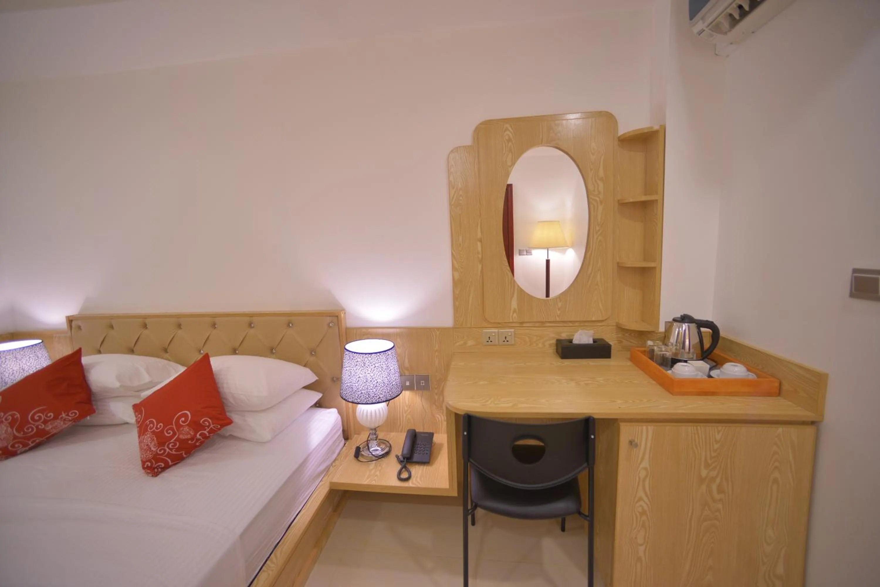 Coffee/tea facilities, Bed in Hathaa Beach Maldives