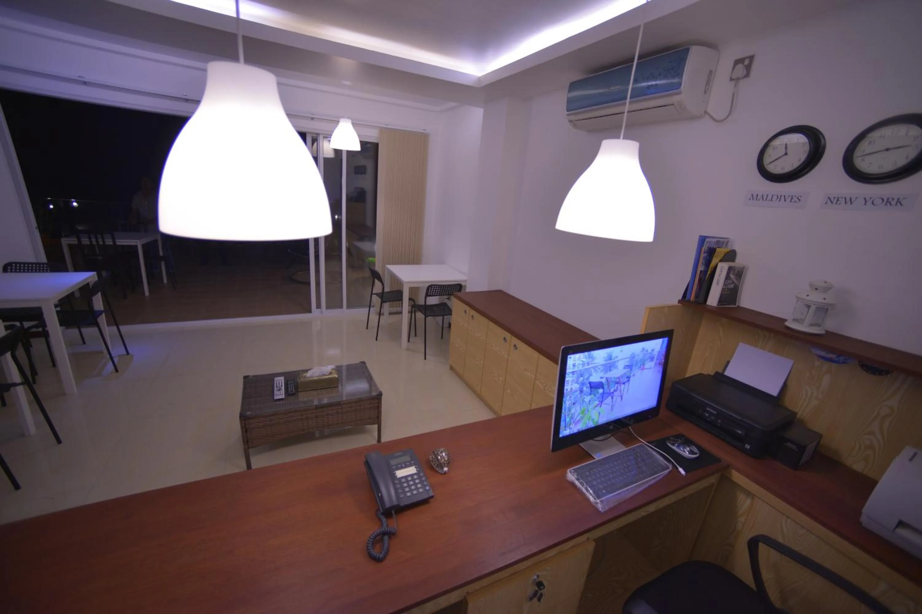 Restaurant/places to eat in Hathaa Beach Maldives