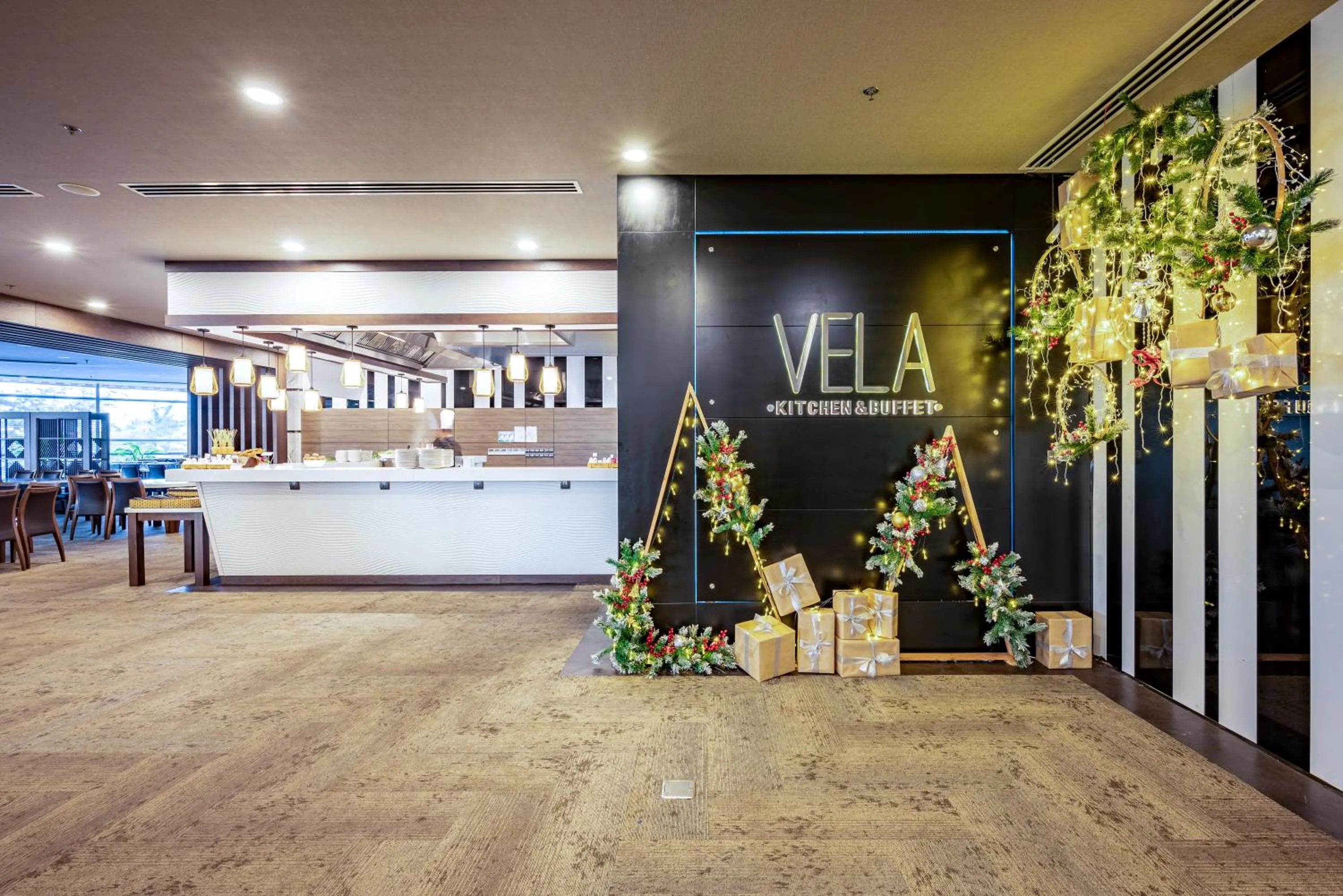 Restaurant/places to eat in The Malibu Hotel