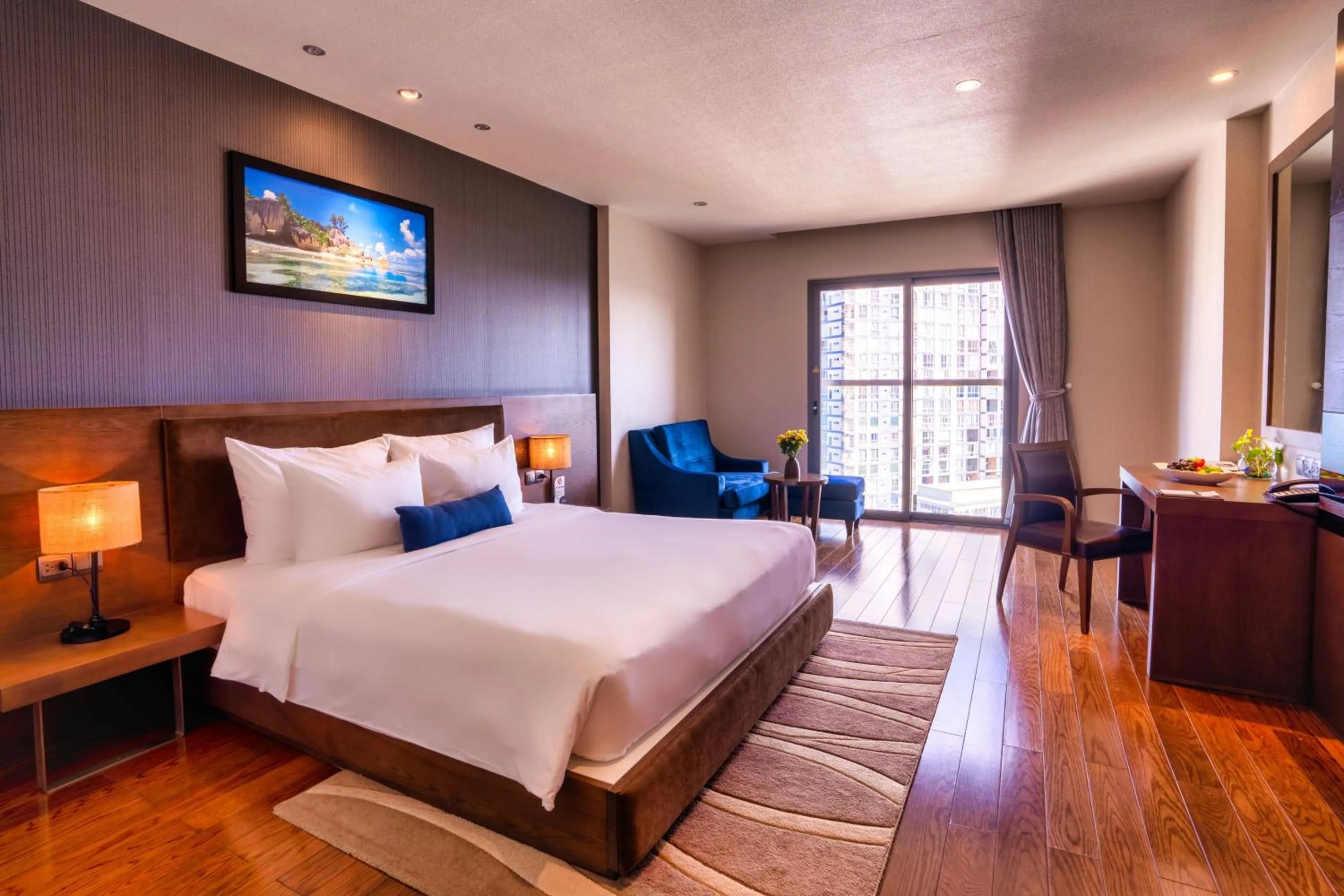 Bedroom, Bed in The Malibu Hotel