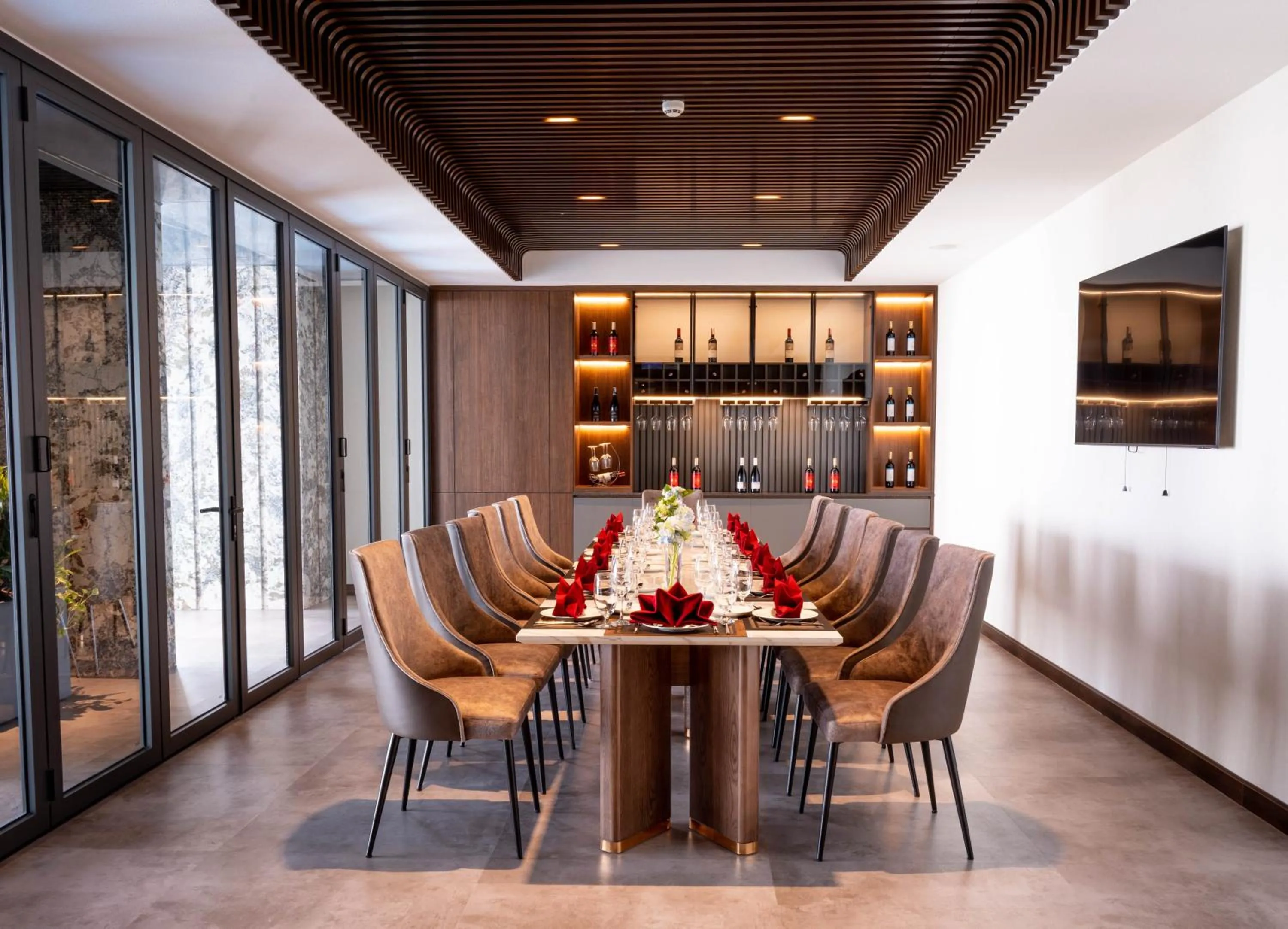 Restaurant/places to eat in The Malibu Hotel