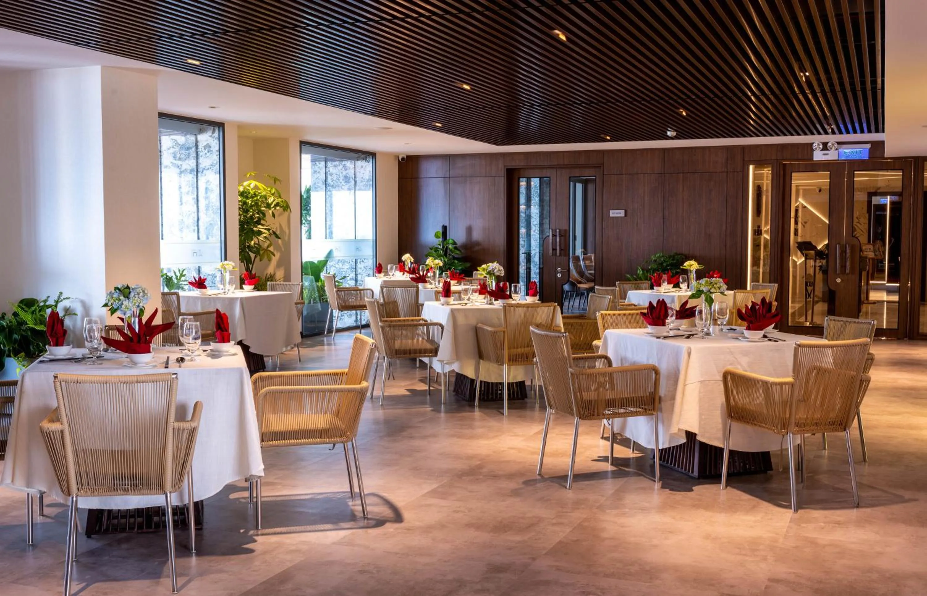 Restaurant/places to eat in The Malibu Hotel