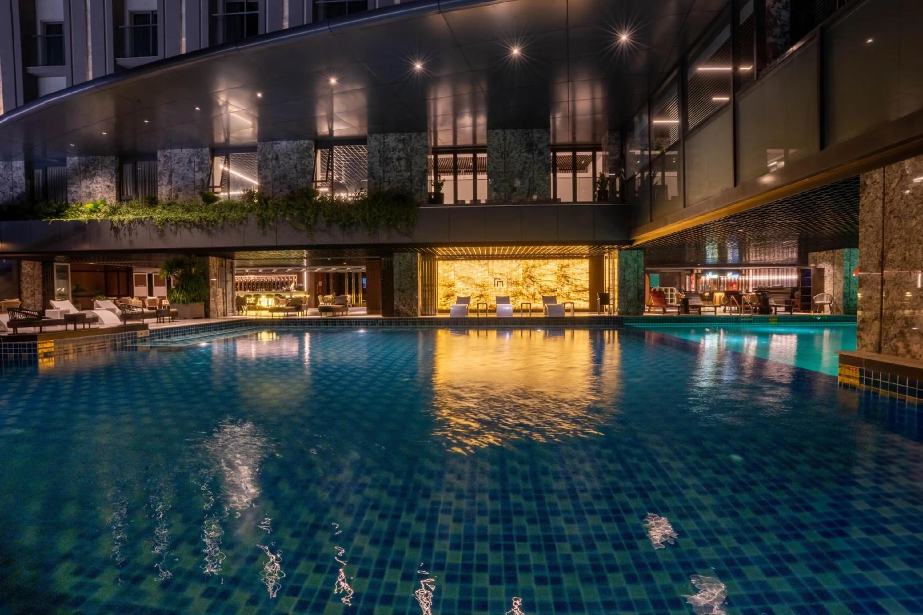 Swimming pool in The Malibu Hotel