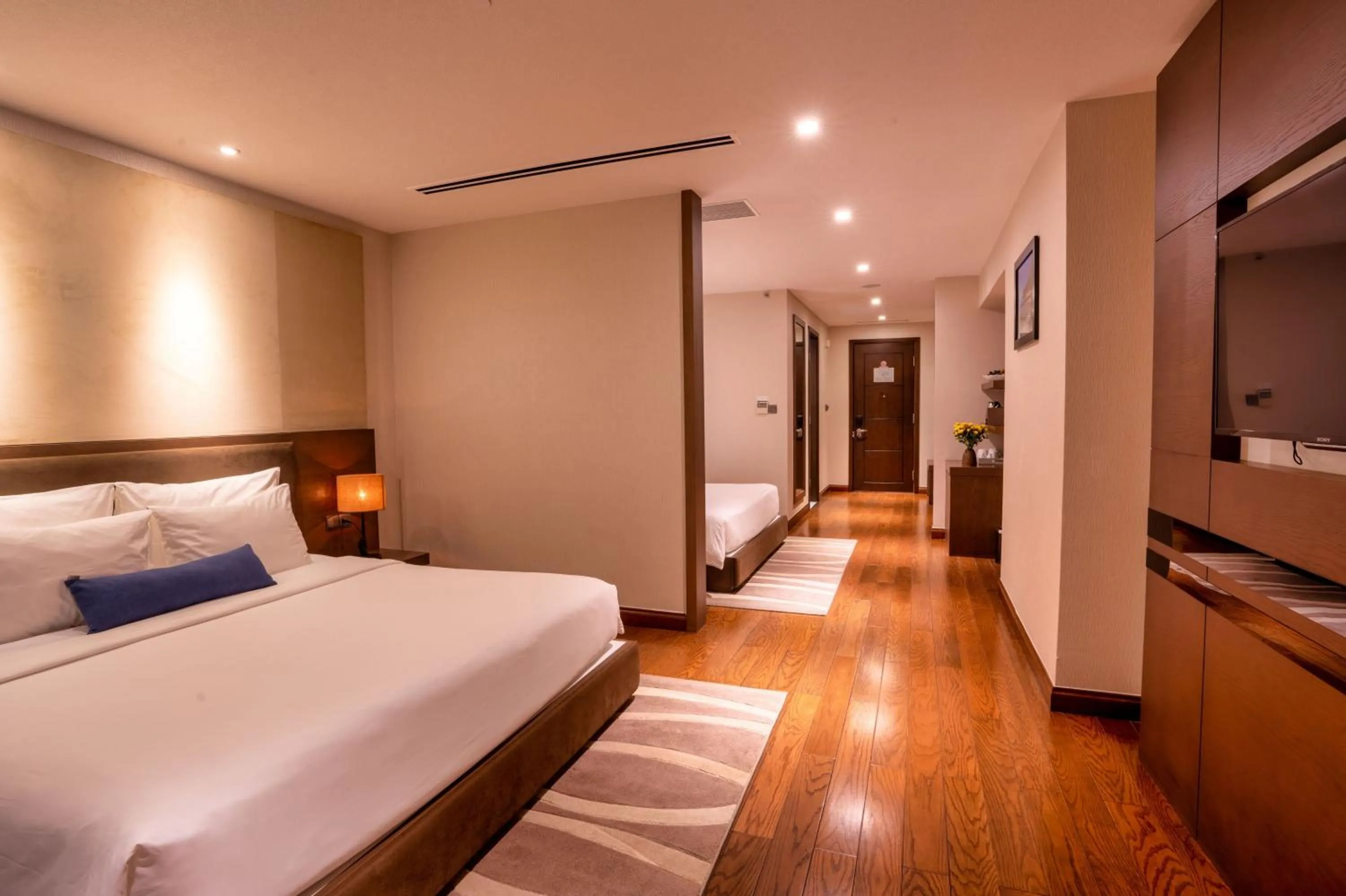 Bedroom, Bed in The Malibu Hotel