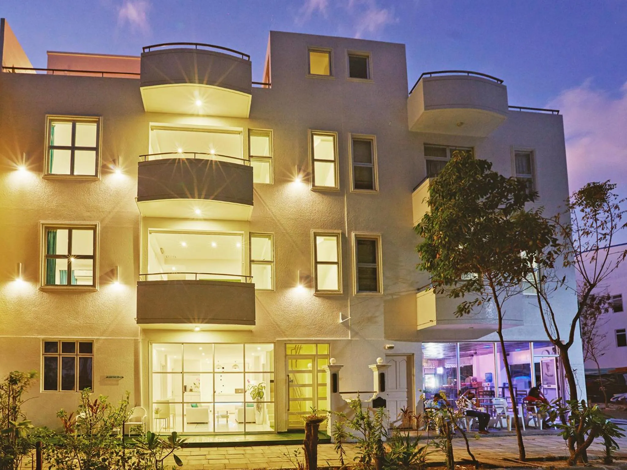 Facade/entrance in Planktons Beach