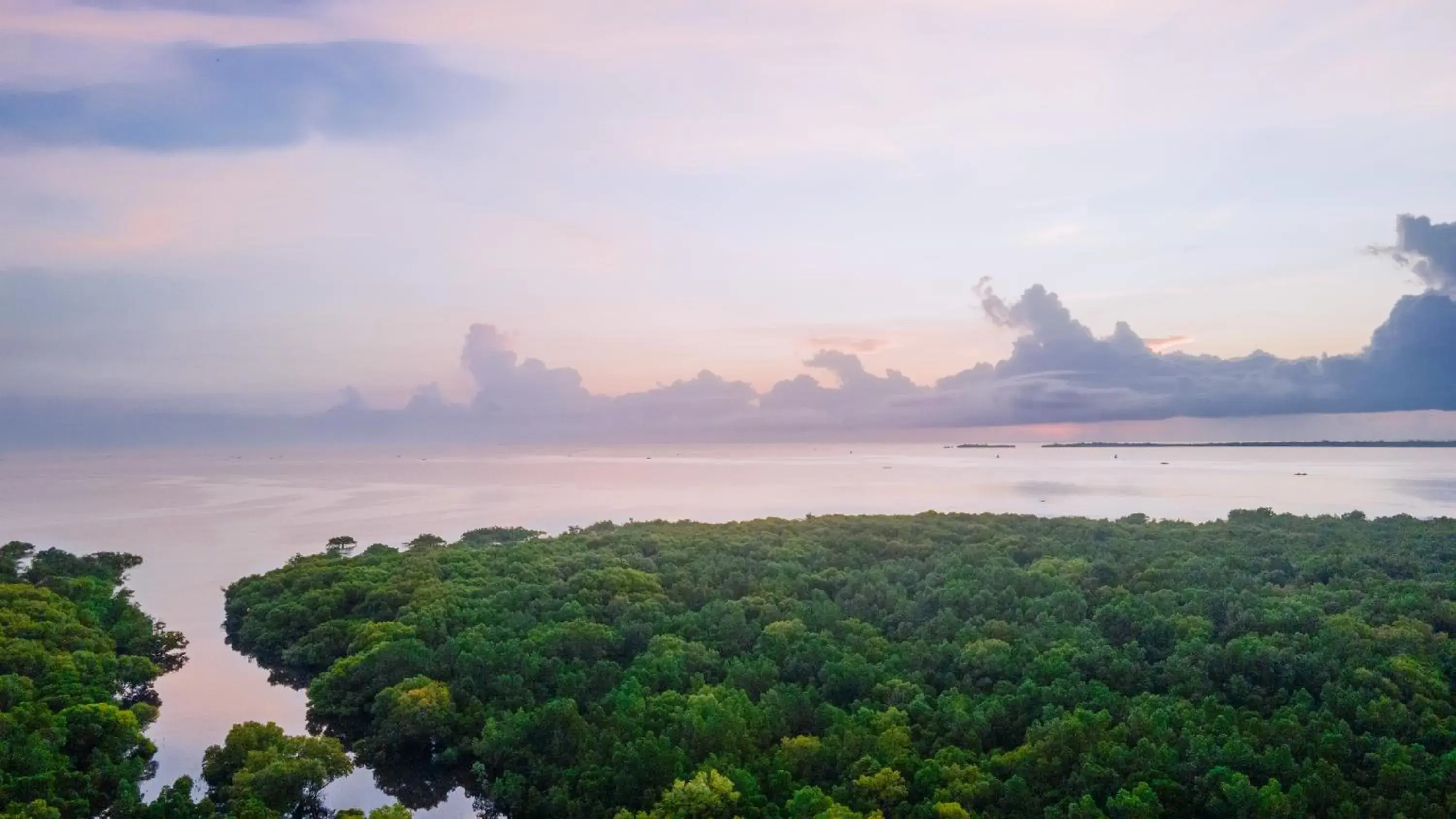 Presidential Suite in Tanga Beach Resort & Spa Presidential Suite in Tanga Beach Resort & Spa