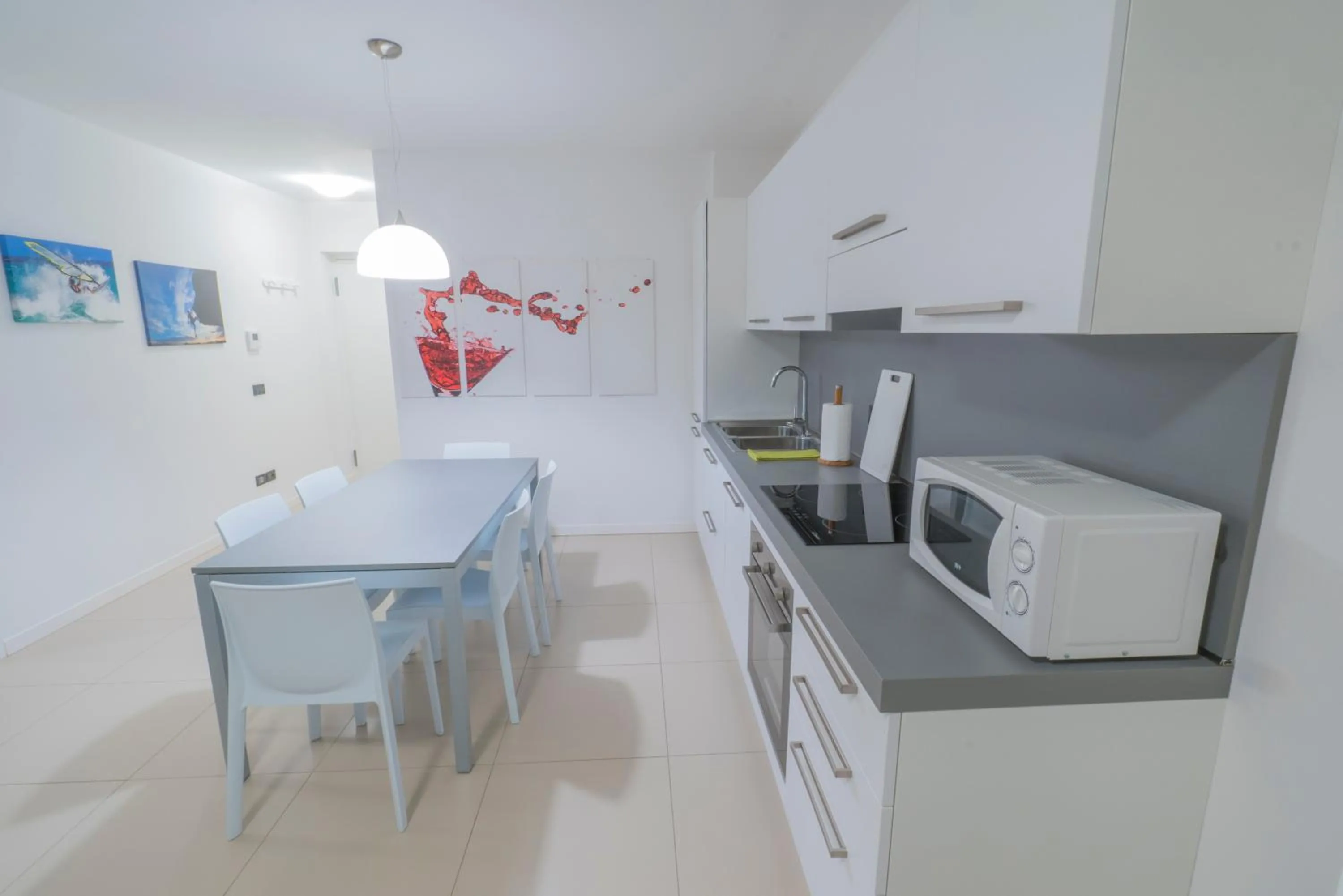 Kitchen or kitchenette in GARDA LIVING APARTMENTS Riva del Garda