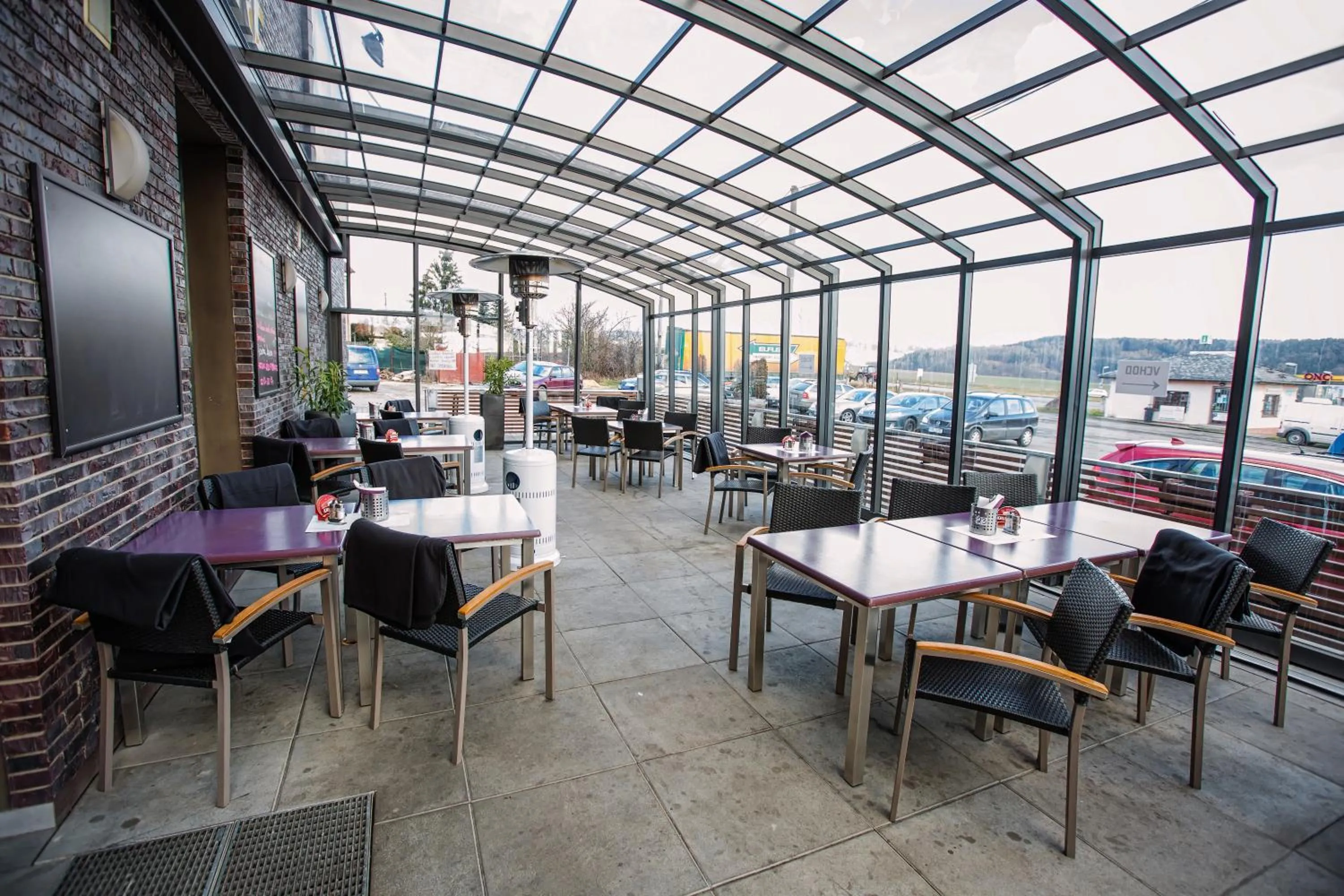 Restaurant/places to eat in Hotel Na Šustně