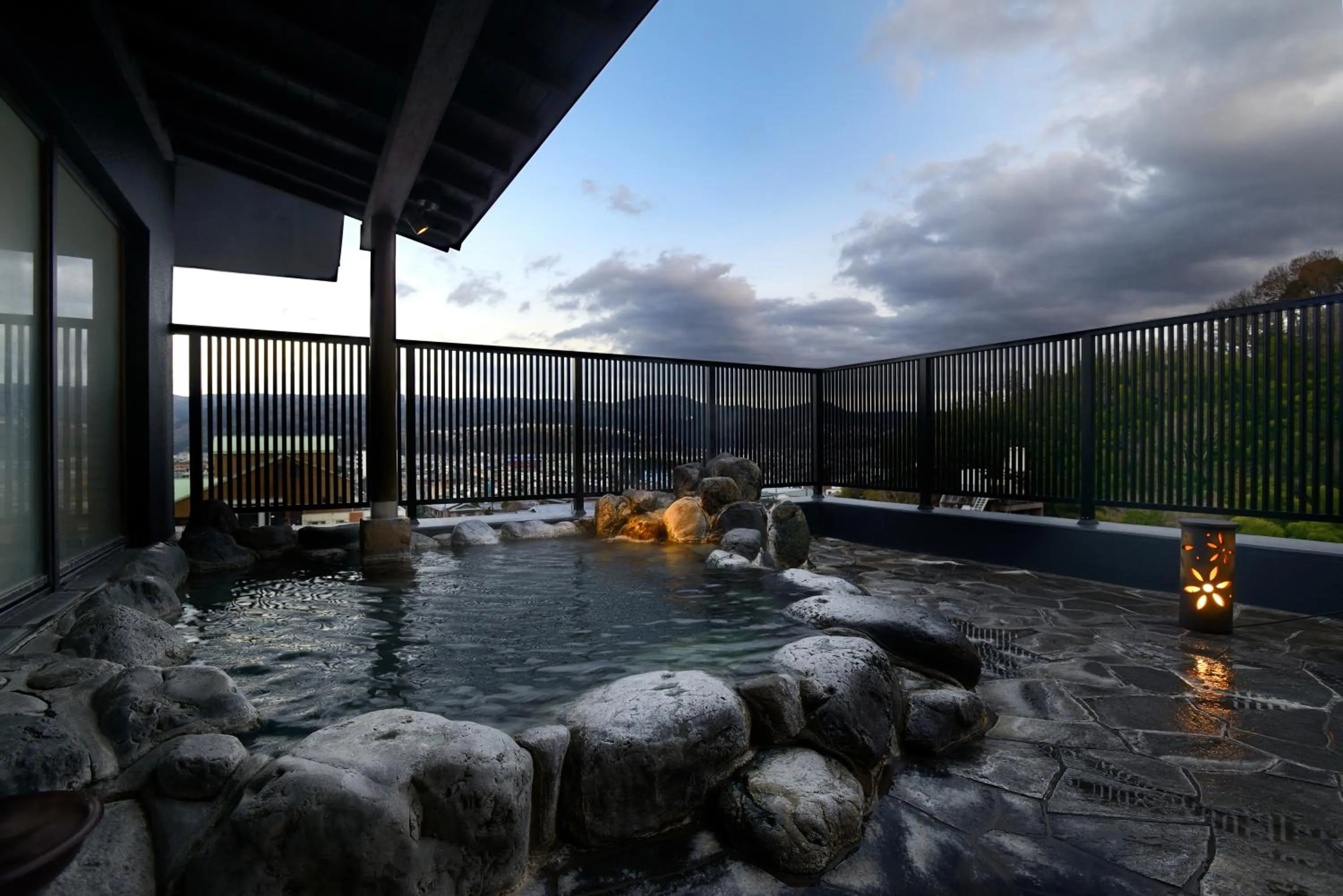 Hot Spring Bath in Kouyurou Ikawa