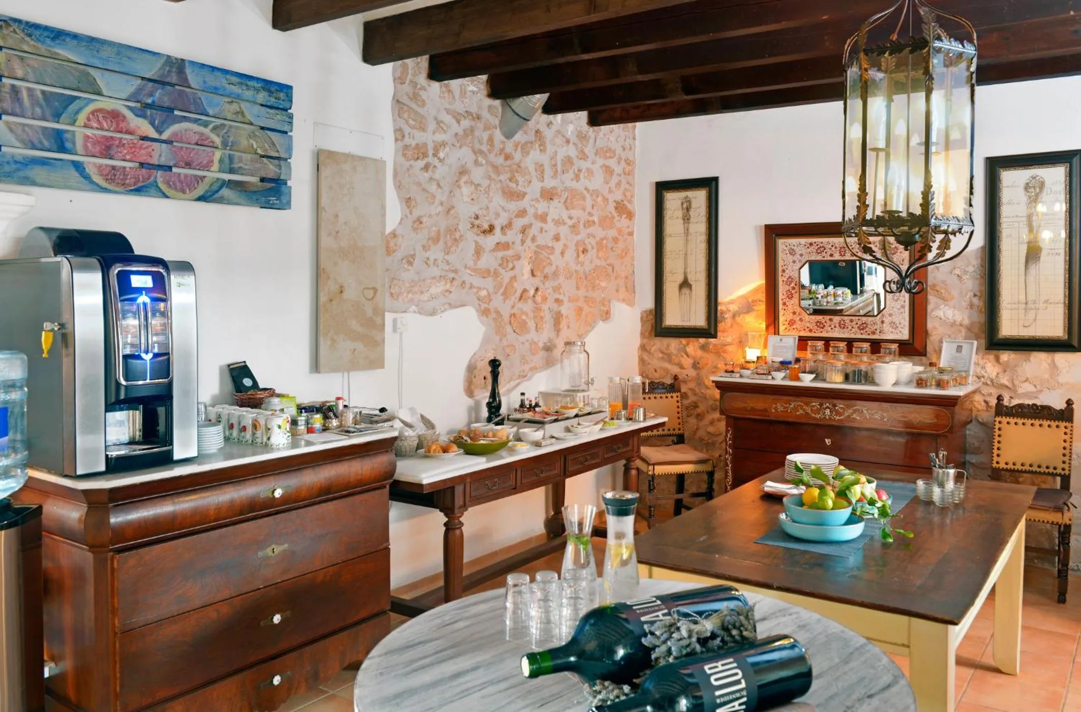 Food and drinks in Agroturismo Fincahotel Son Pou