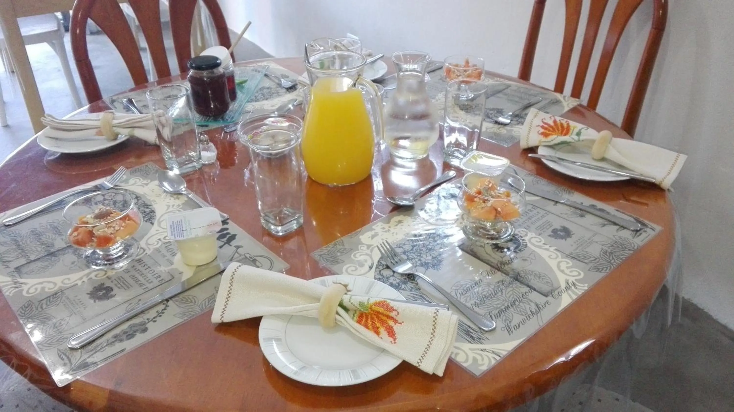 Food and drinks in Altenburgh Accommodation - Apartments