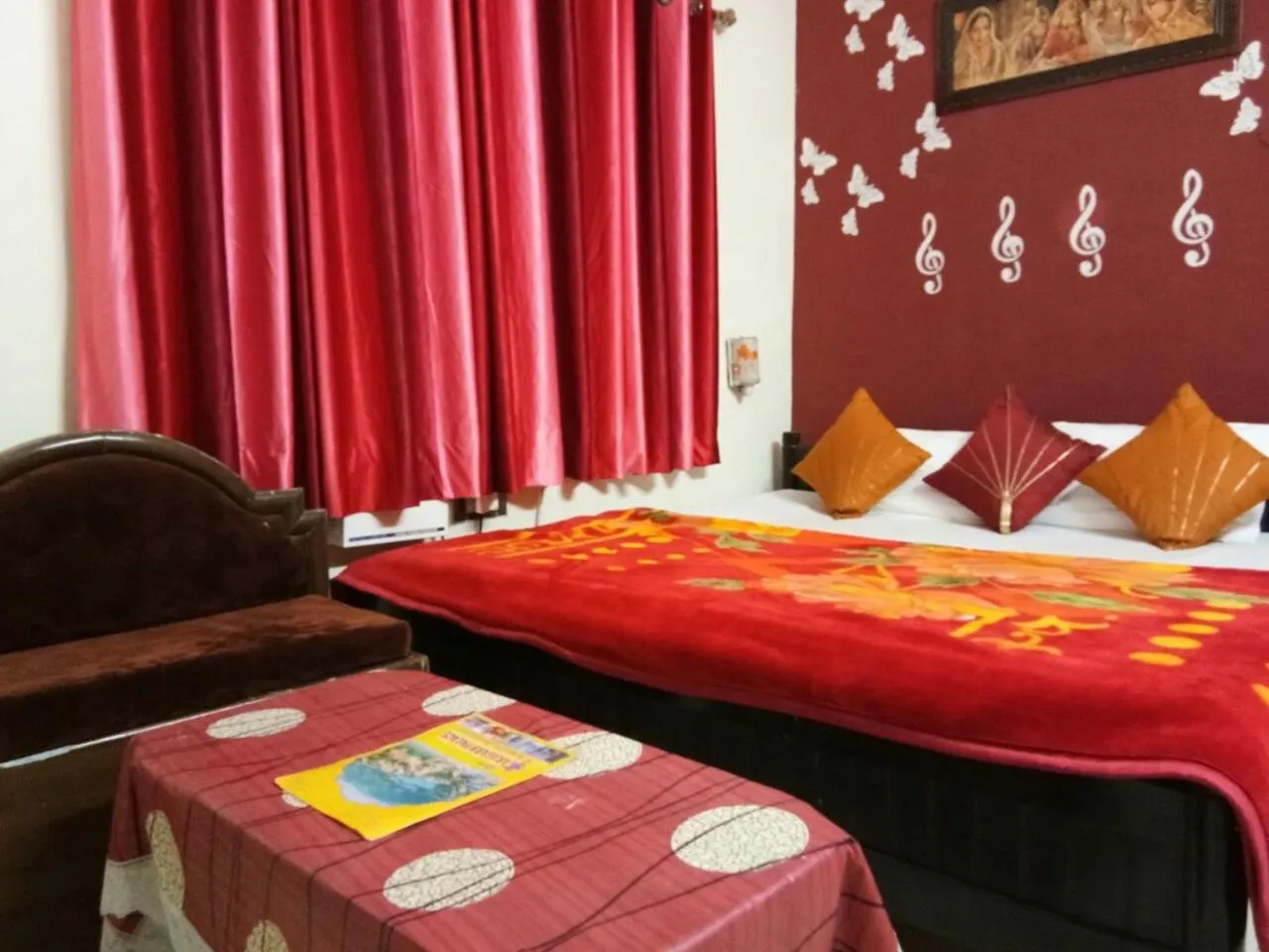 Bed in Haveli Taragarh Palace