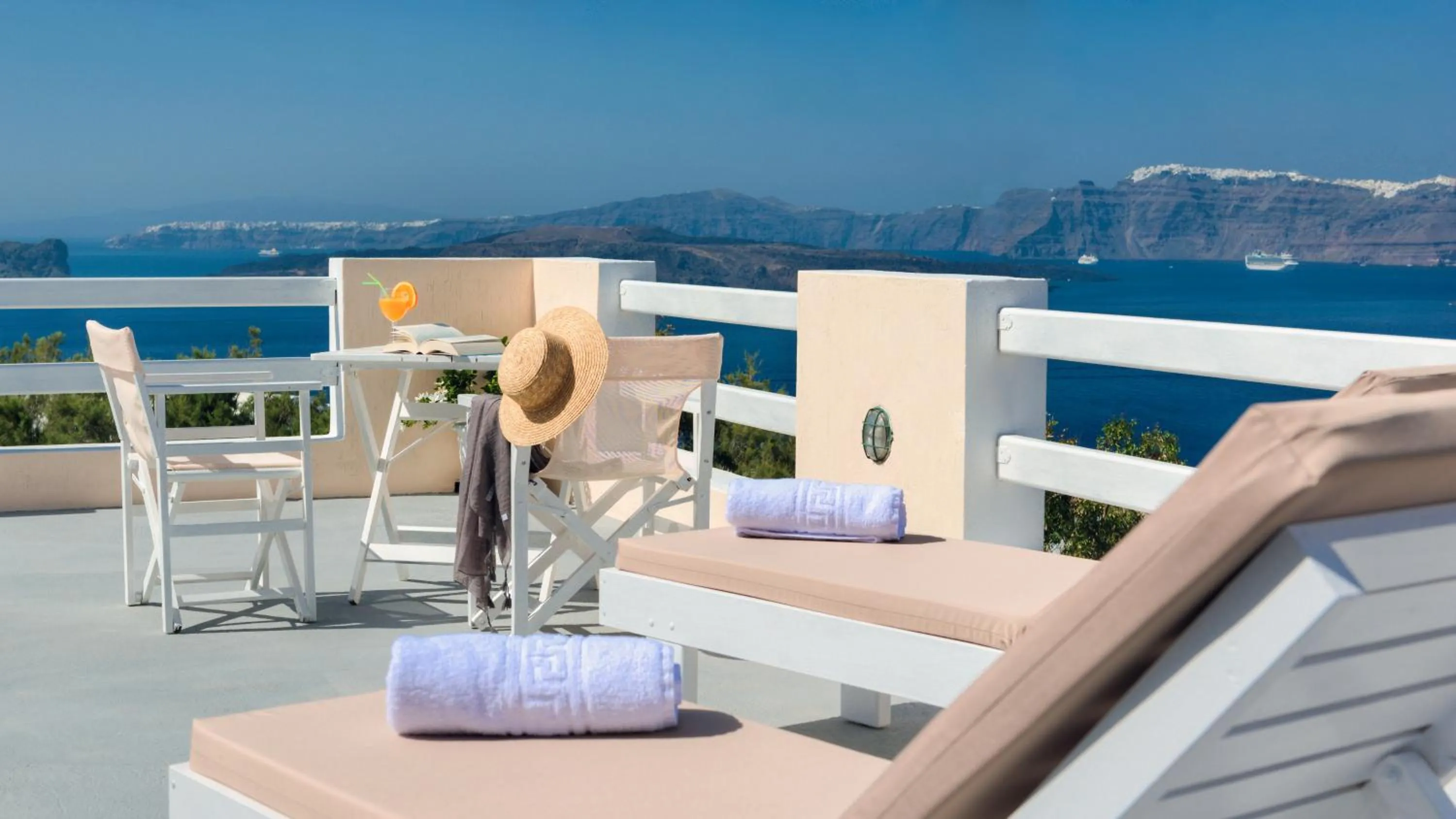Balcony/Terrace in Akrotiri Apartments