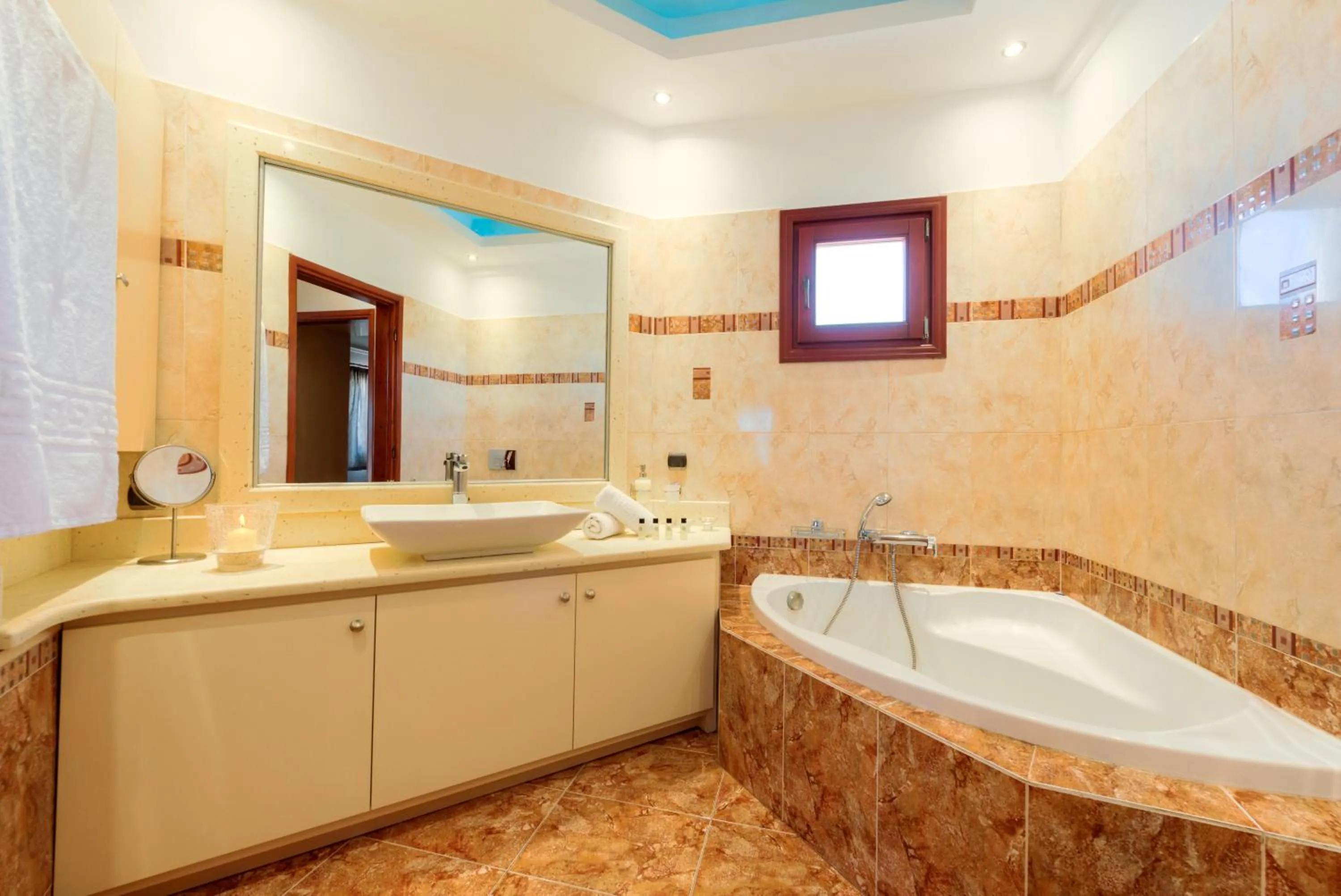 Bathroom in Akrotiri Apartments