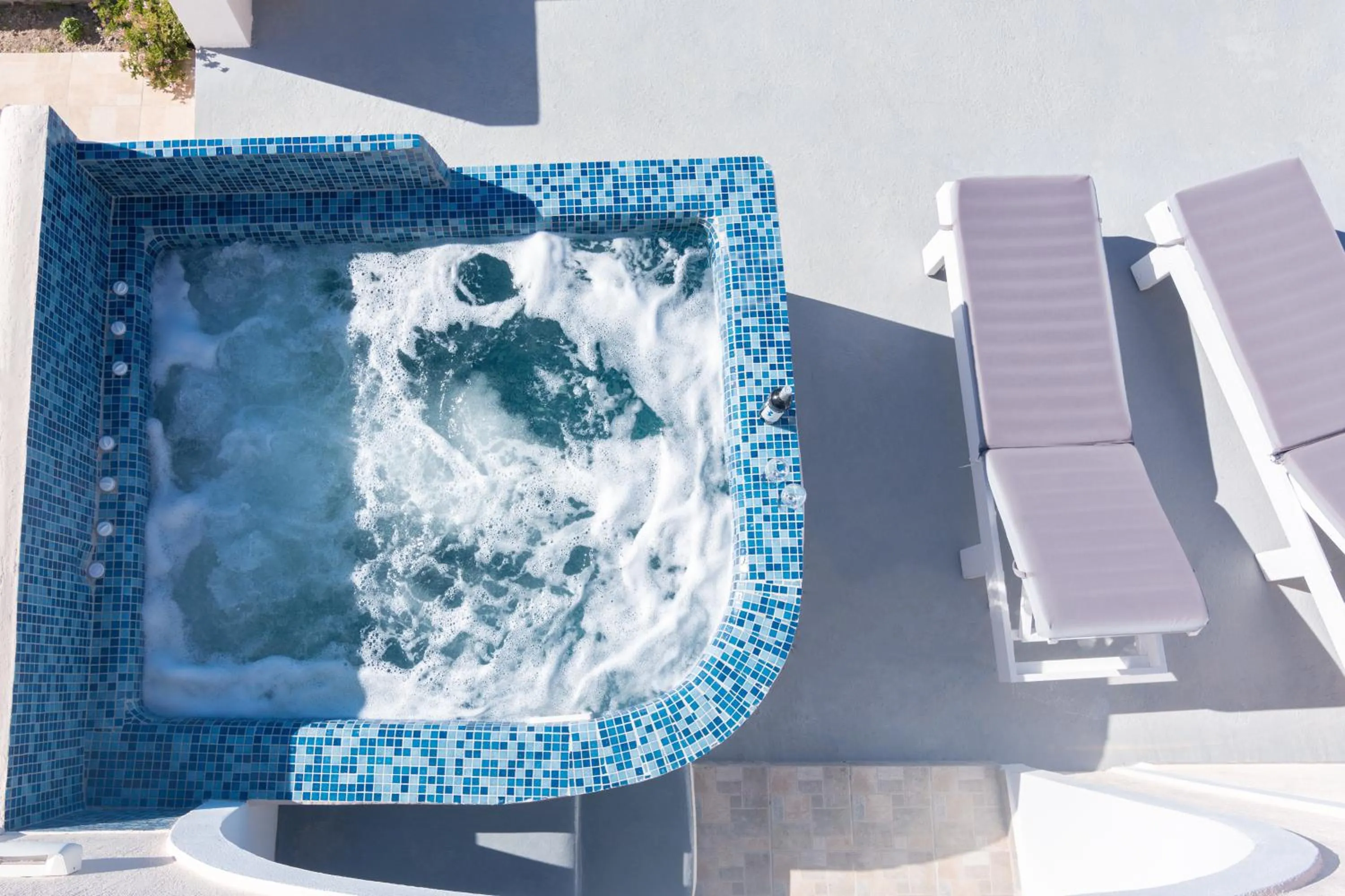 Property building in Akrotiri Apartments