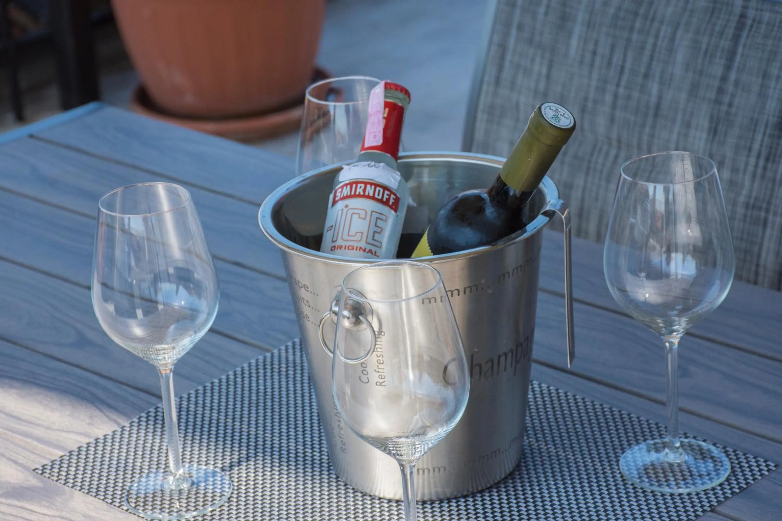 Alcoholic drinks in Apartment Baćo