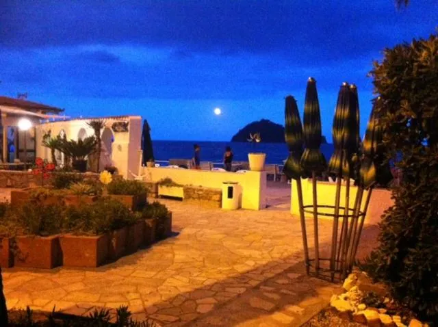 Night in Residence Villa Miky